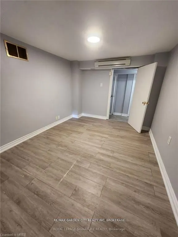 323 Queenston Street, #1