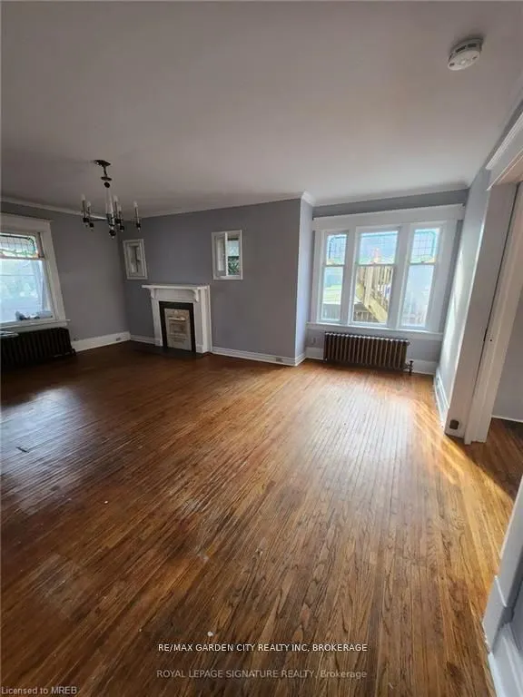 323 Queenston Street, #1