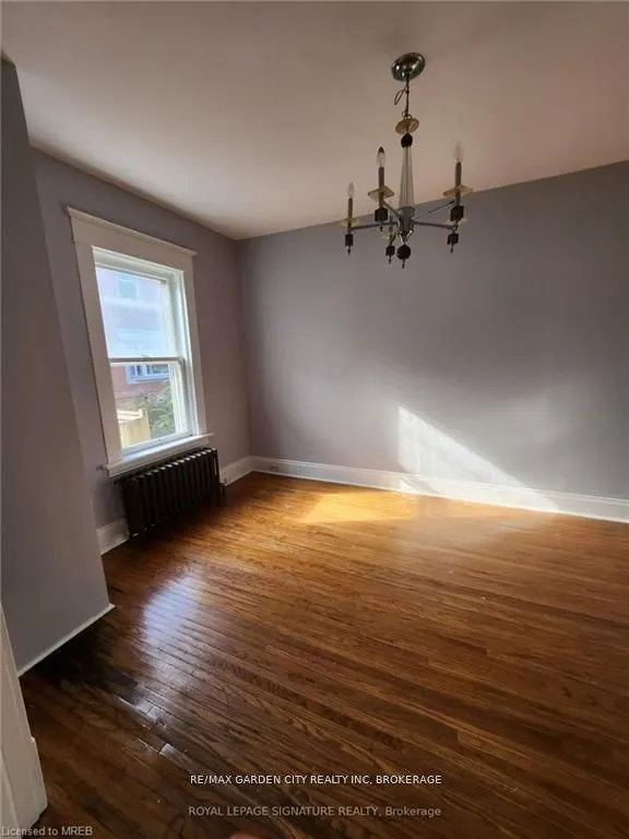 323 Queenston Street, #1