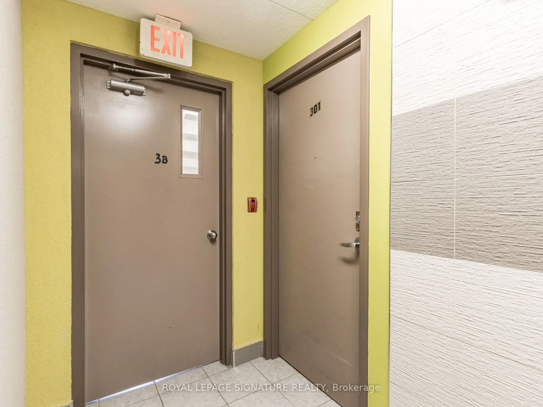 261 Lester Street, #301
