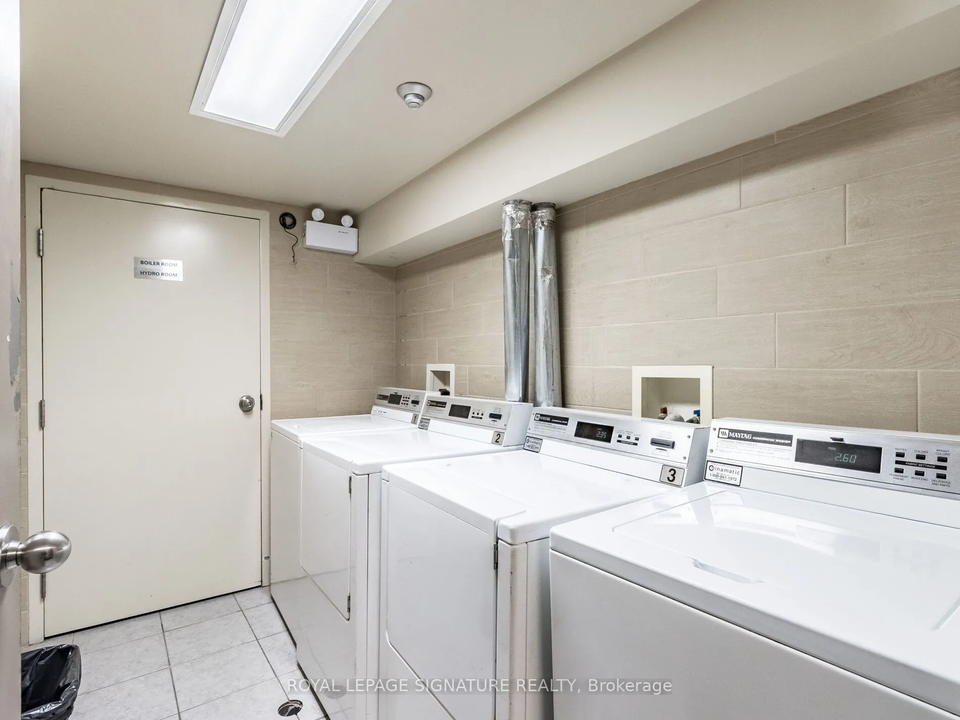 261 Lester Street, #301