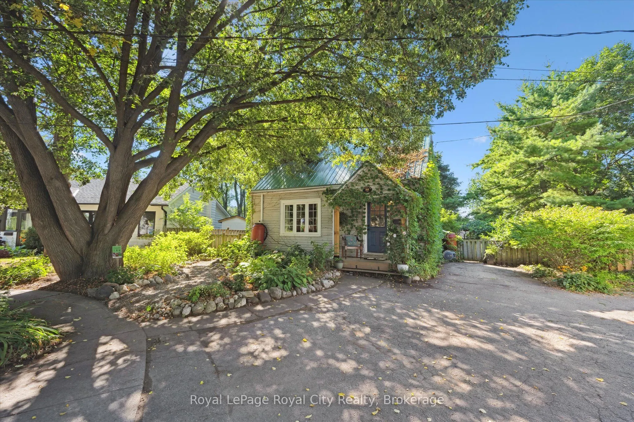 32 Merritt Boulevard