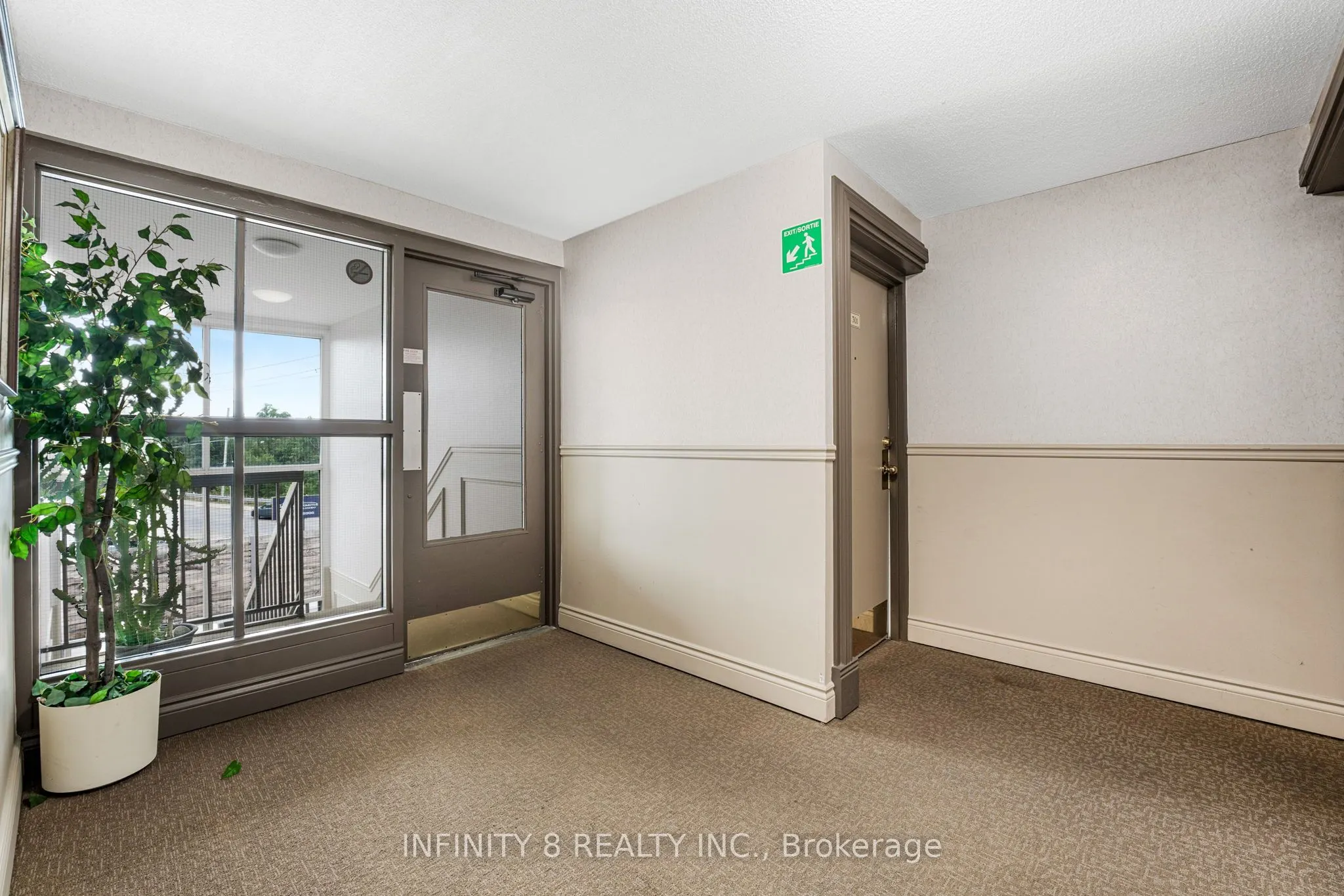 264 Oakdale Avenue, #301