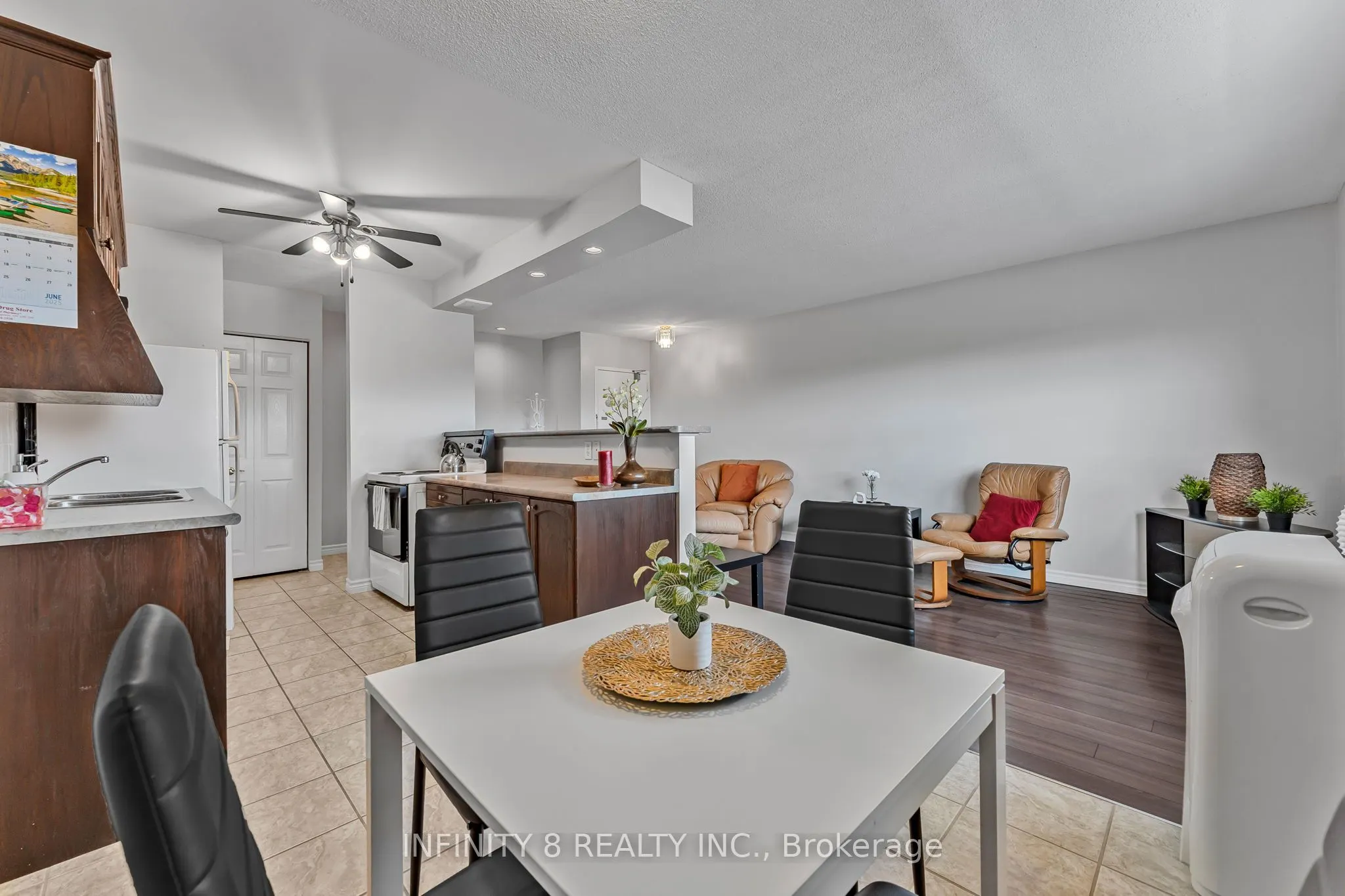 264 Oakdale Avenue, #301