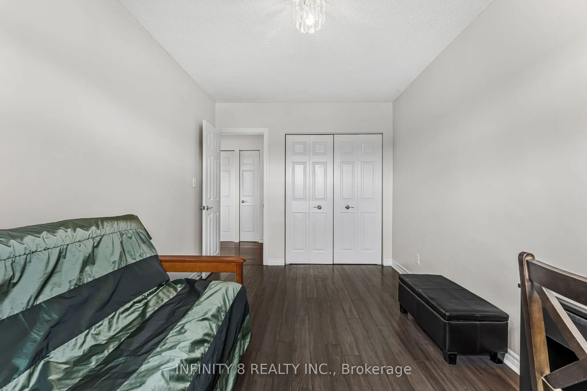 264 Oakdale Avenue, #301