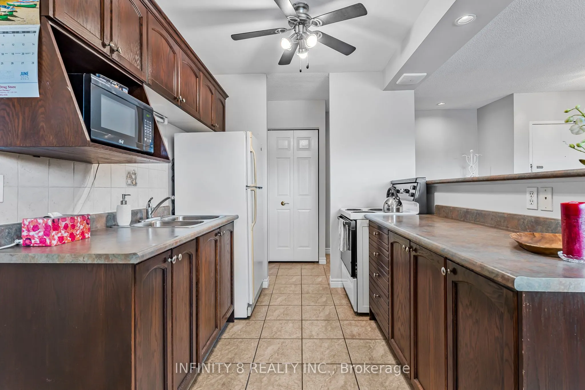 264 Oakdale Avenue, #301