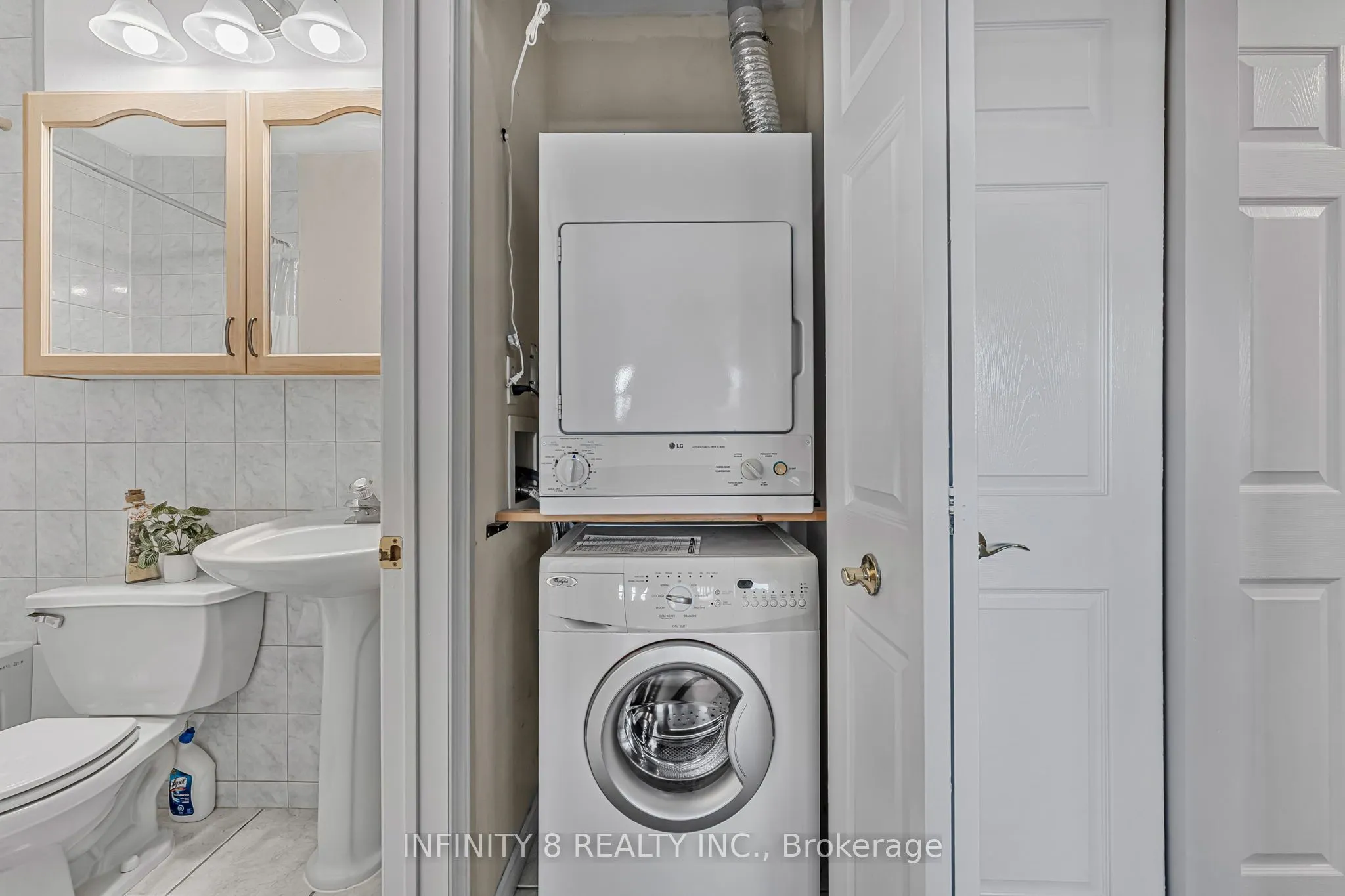 264 Oakdale Avenue, #301