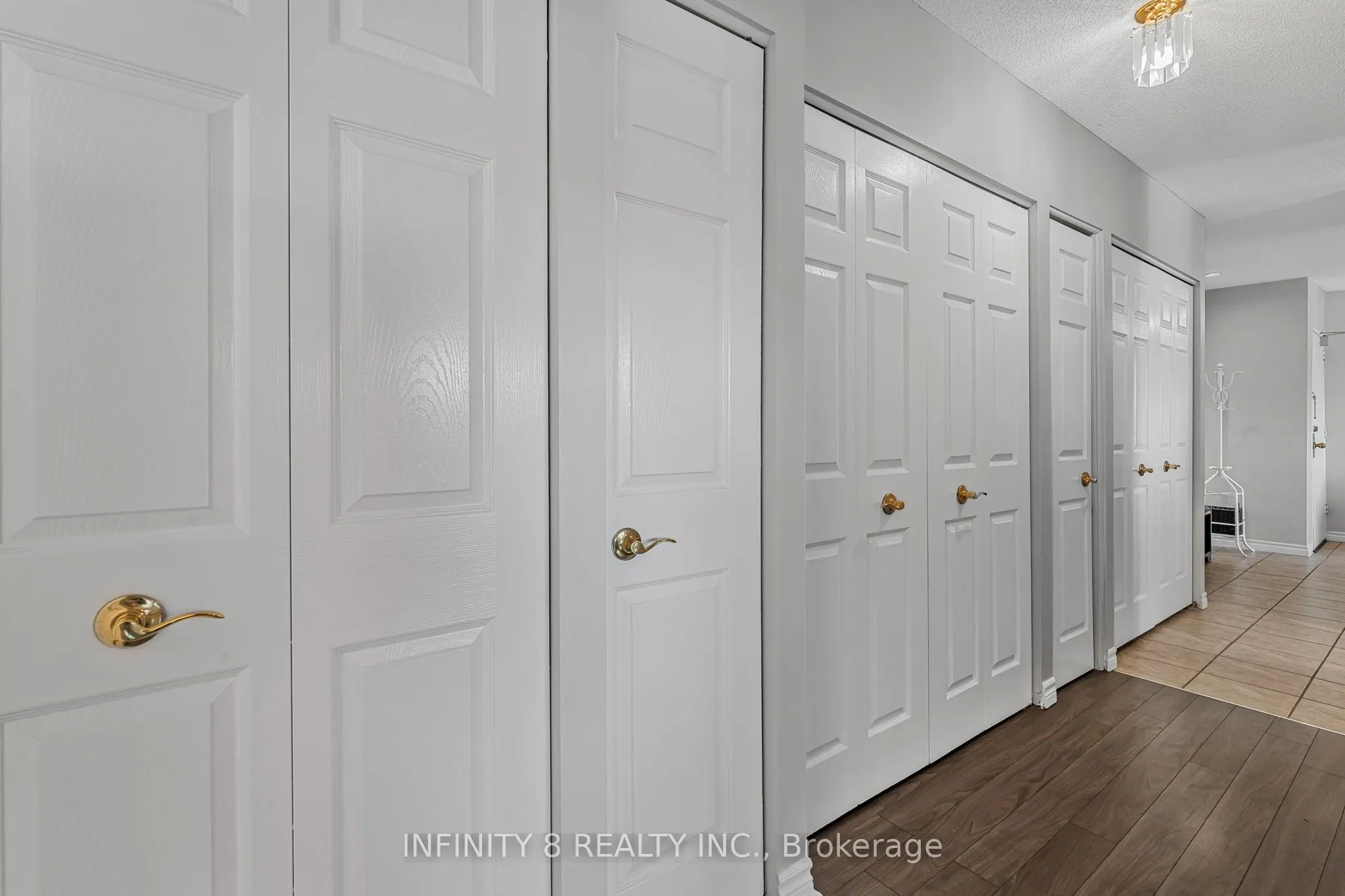 264 Oakdale Avenue, #301