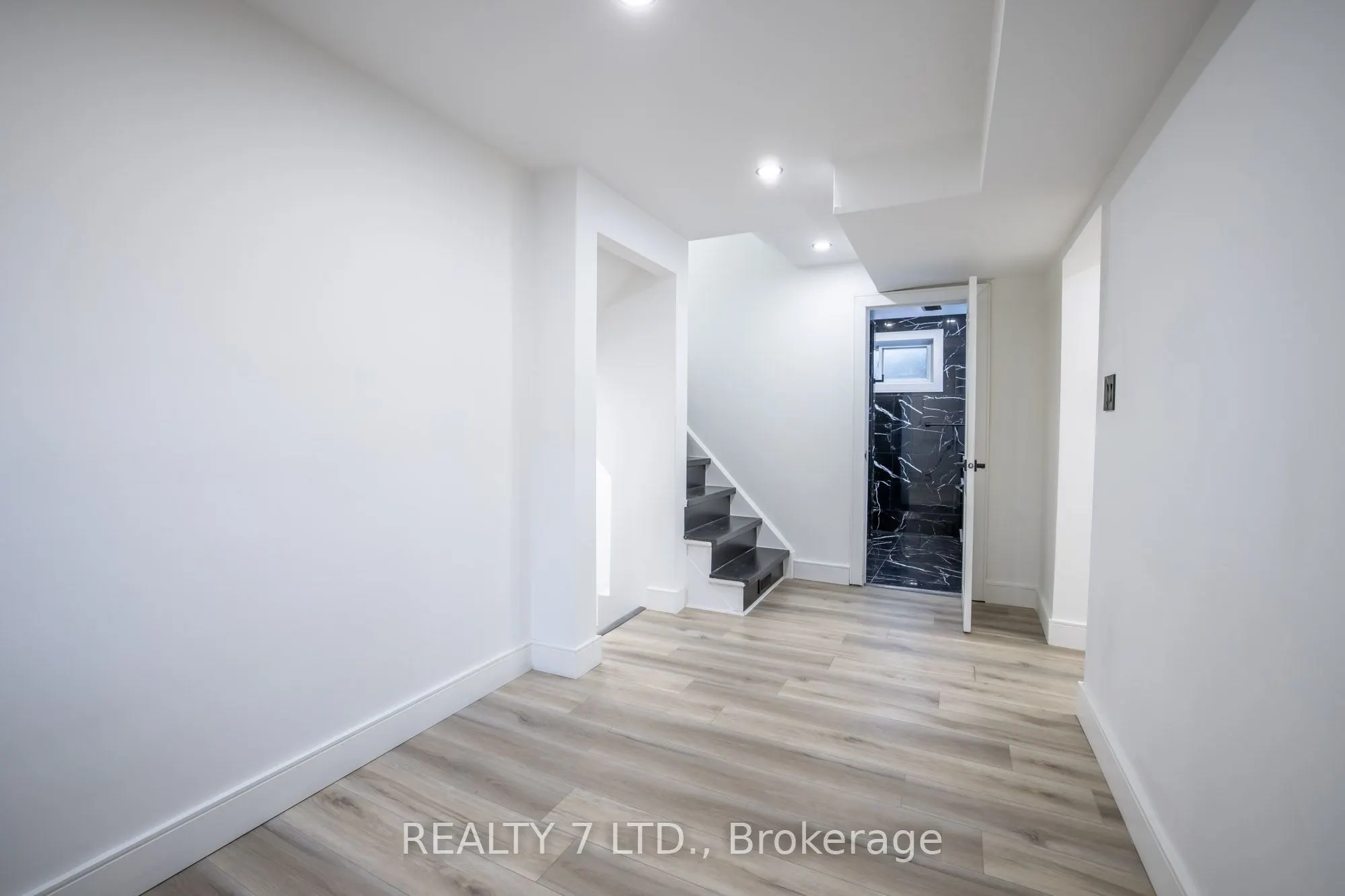 674 VINE Street