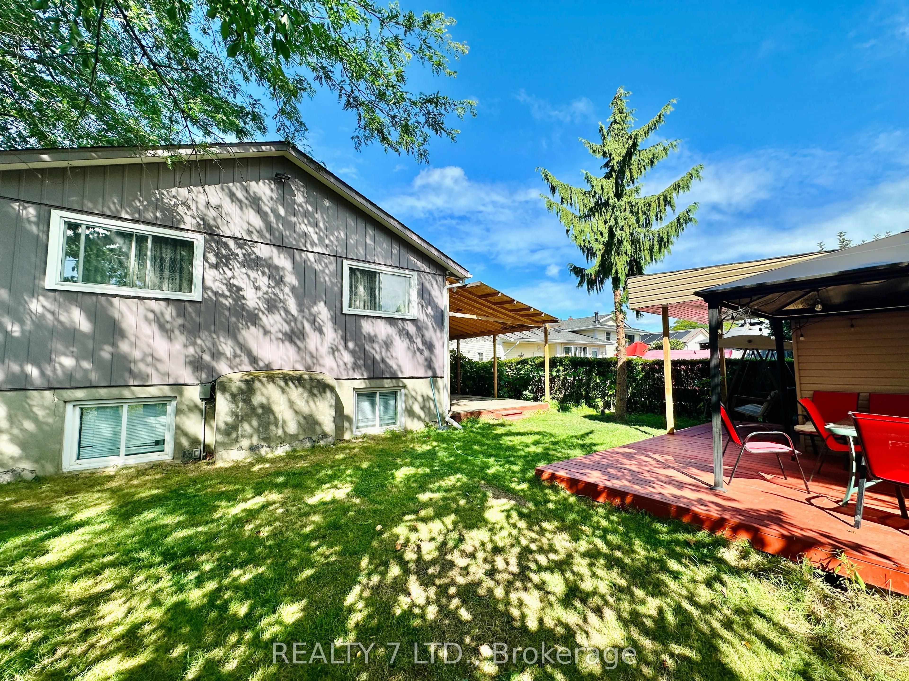 674 VINE Street