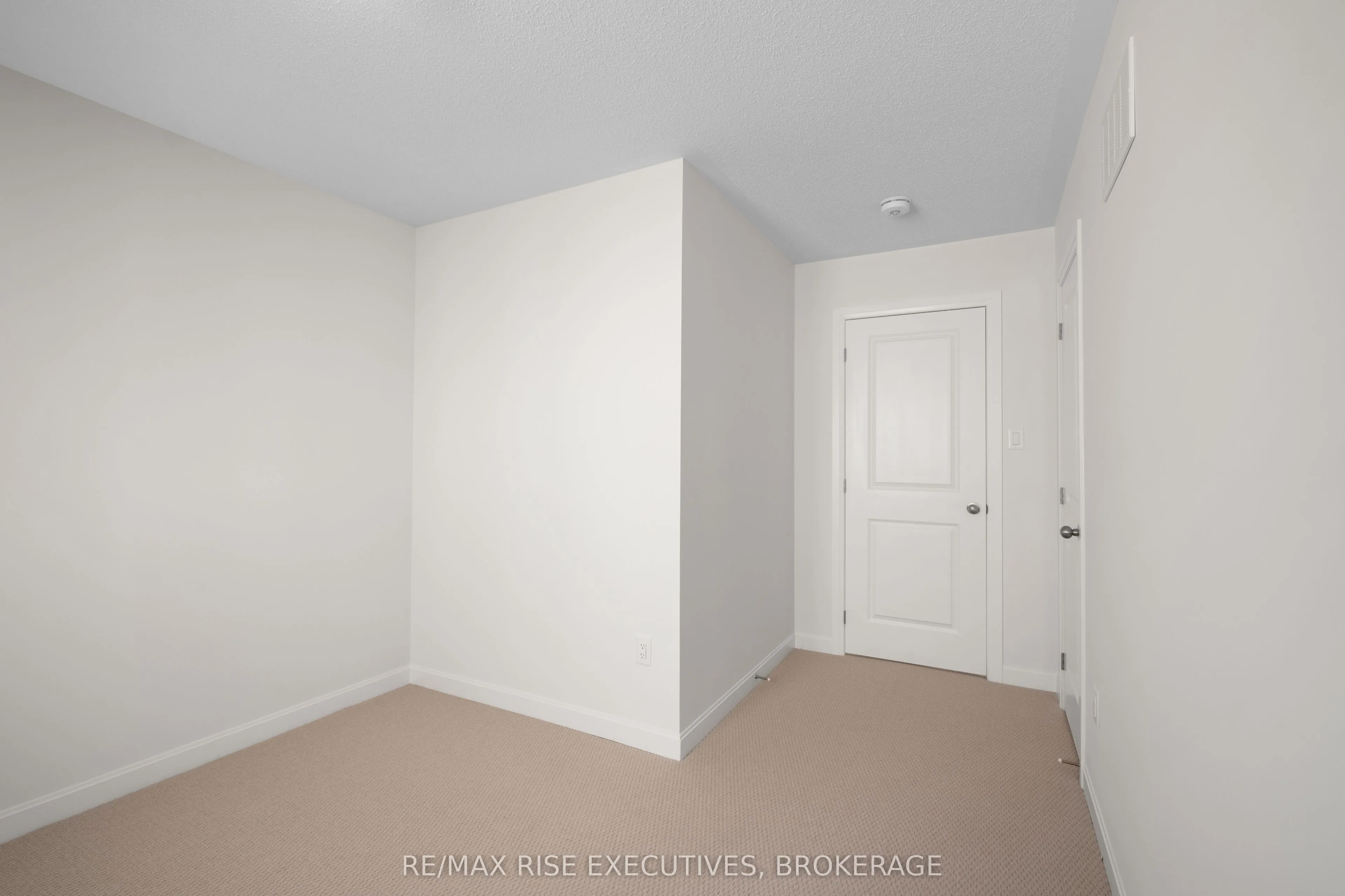 128 Gildersleeve Boulevard