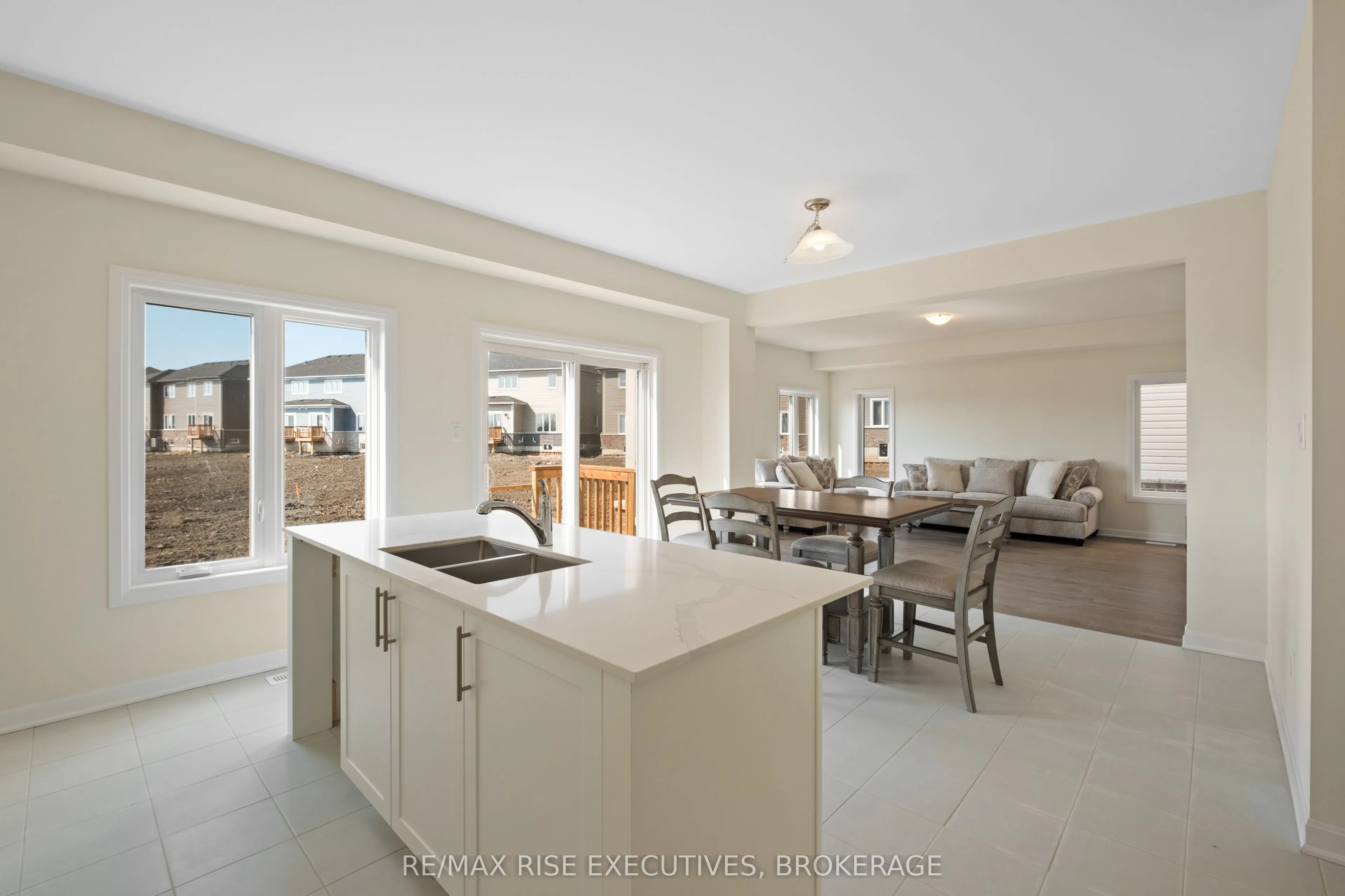 117 WINDERMERE Boulevard