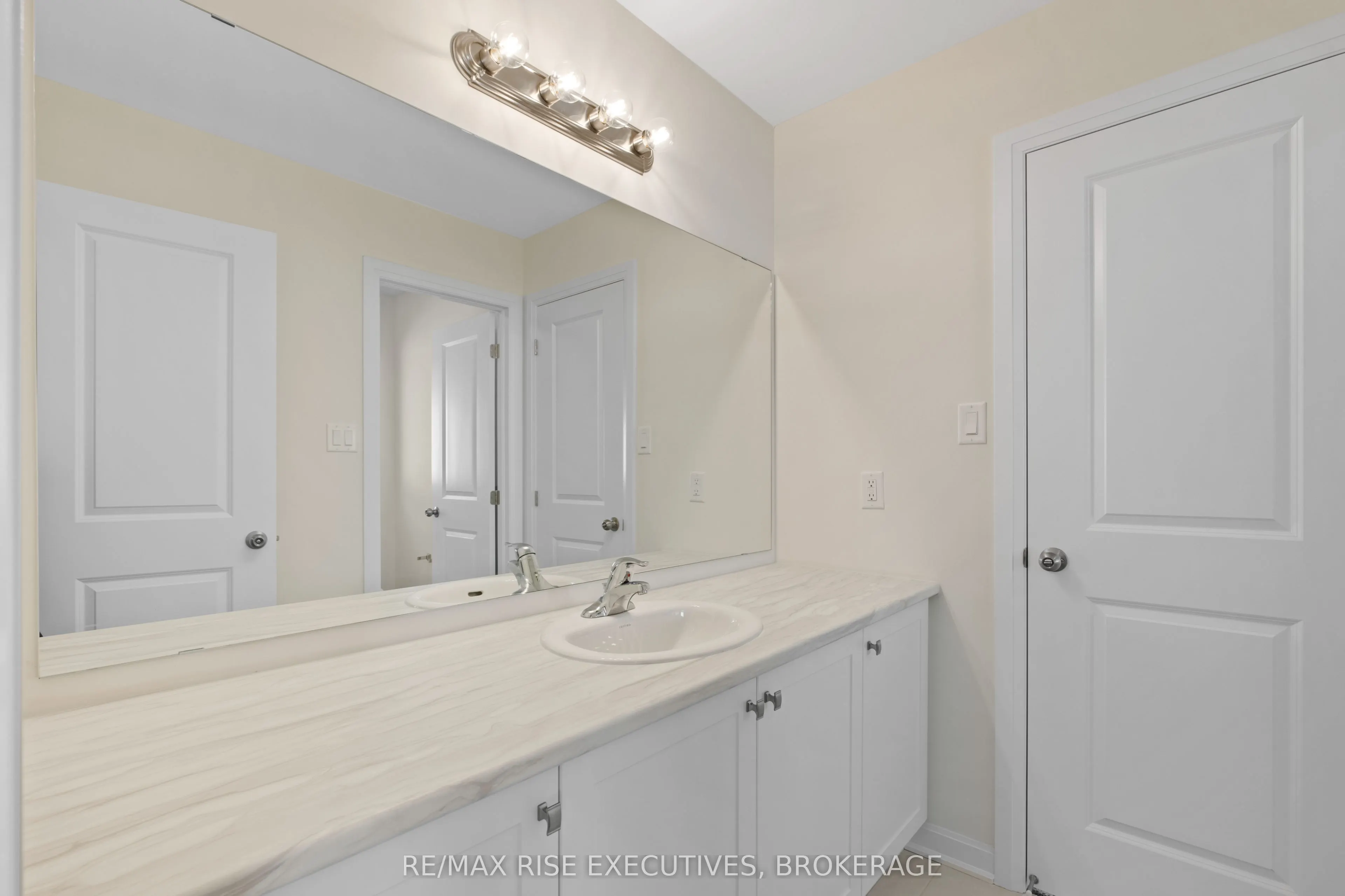 117 WINDERMERE Boulevard