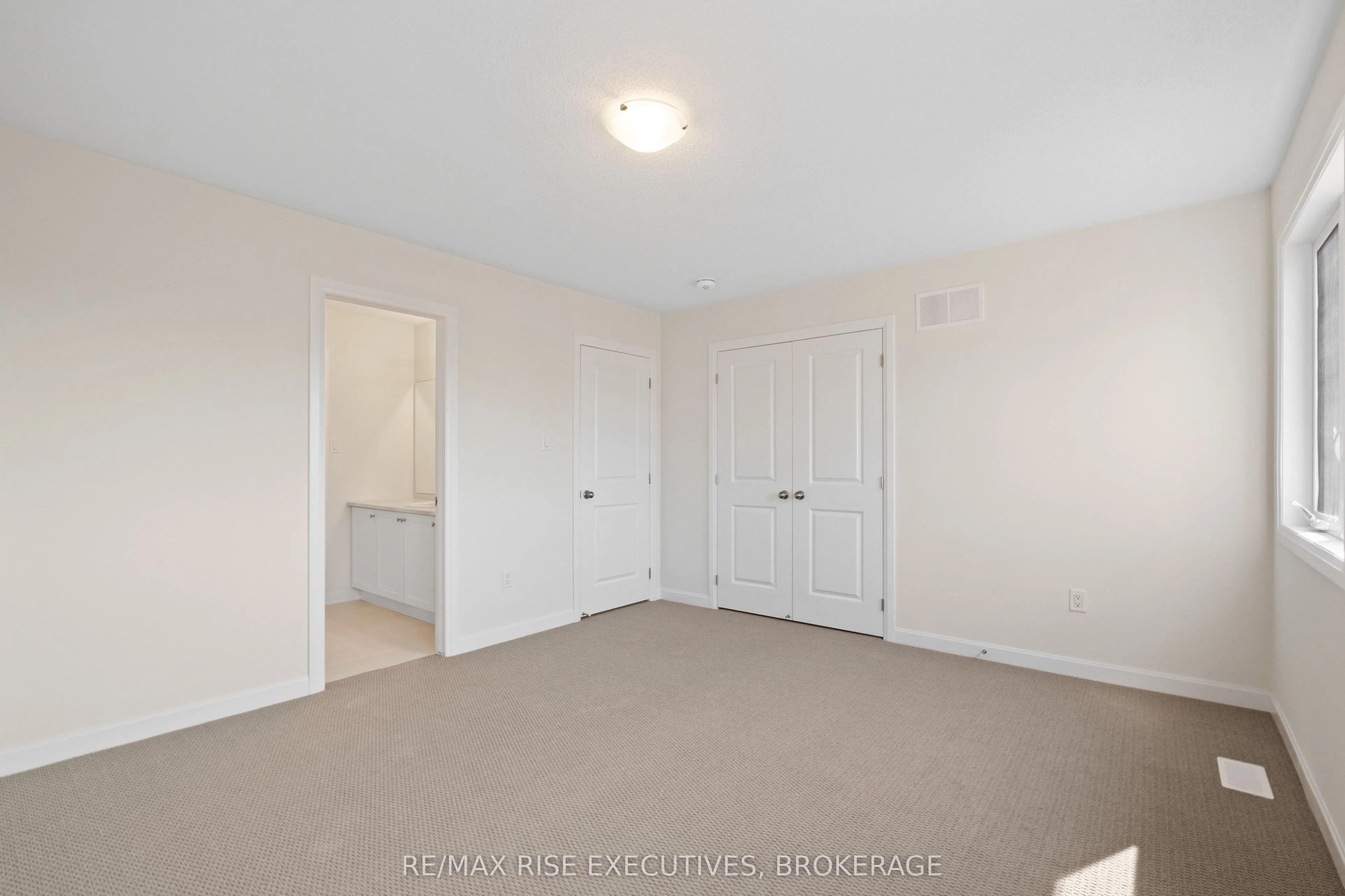 117 WINDERMERE Boulevard
