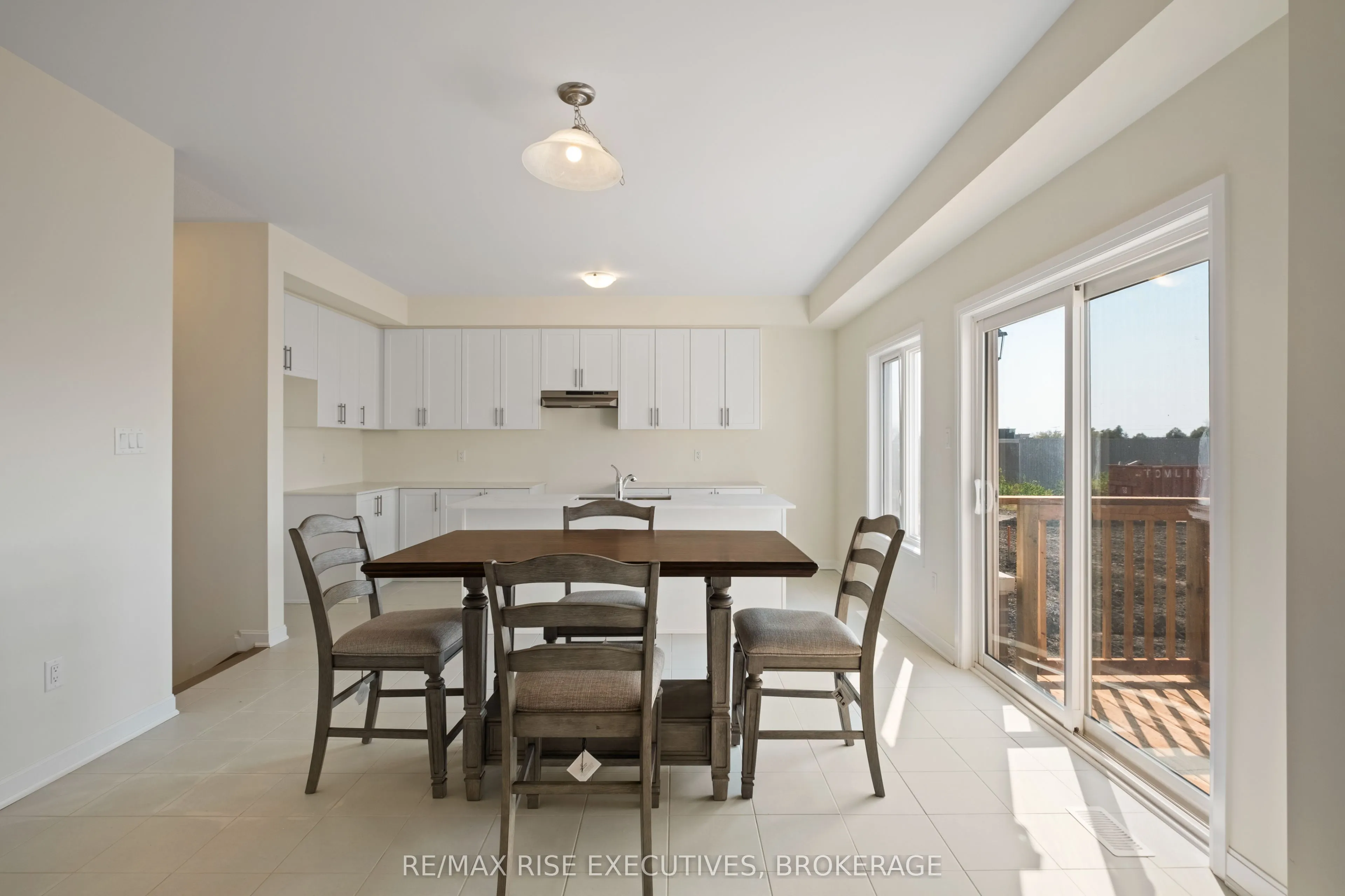 117 WINDERMERE Boulevard