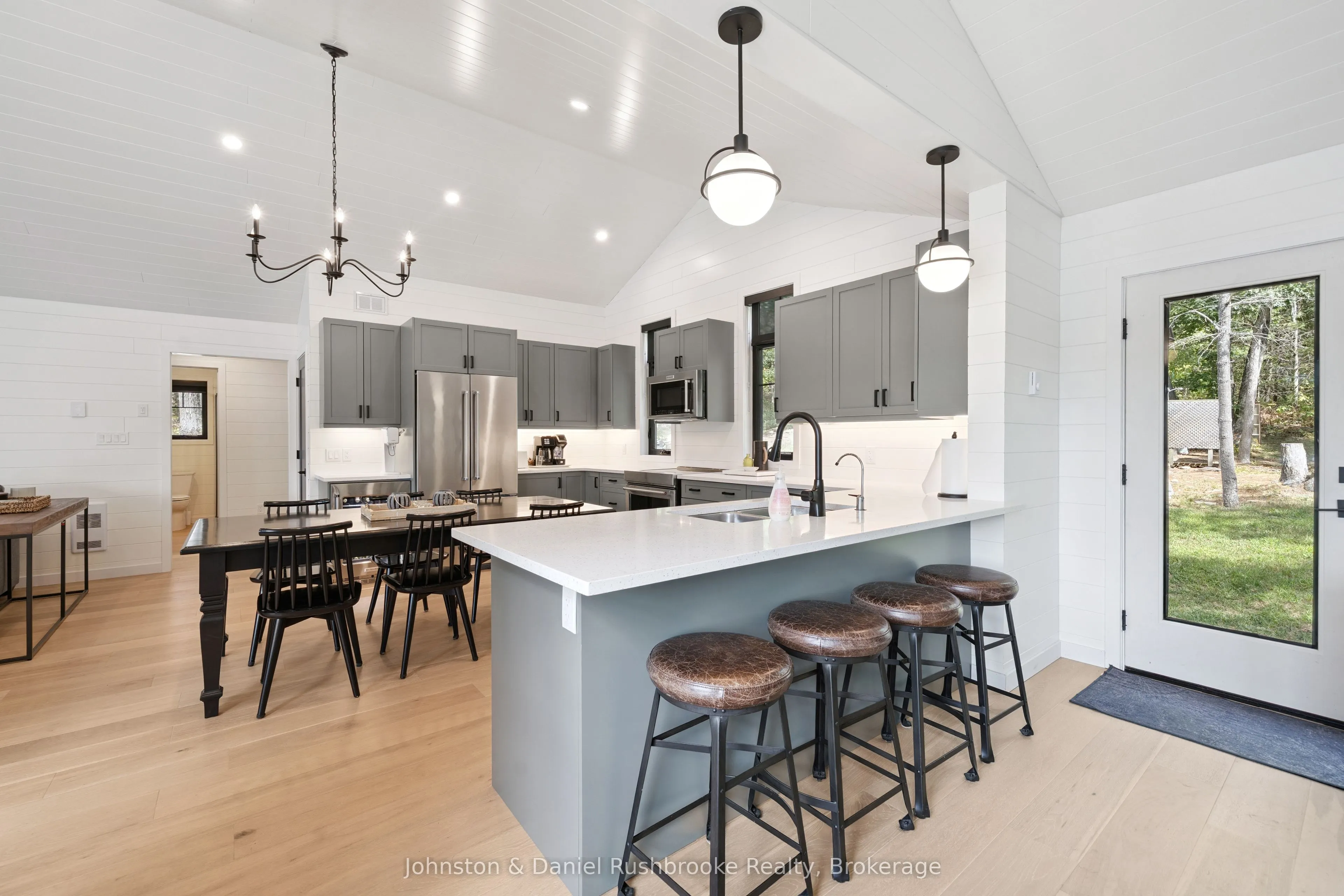 5857 Severn River Shore