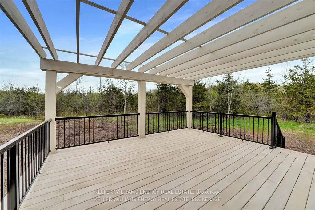 1032 Burr Road