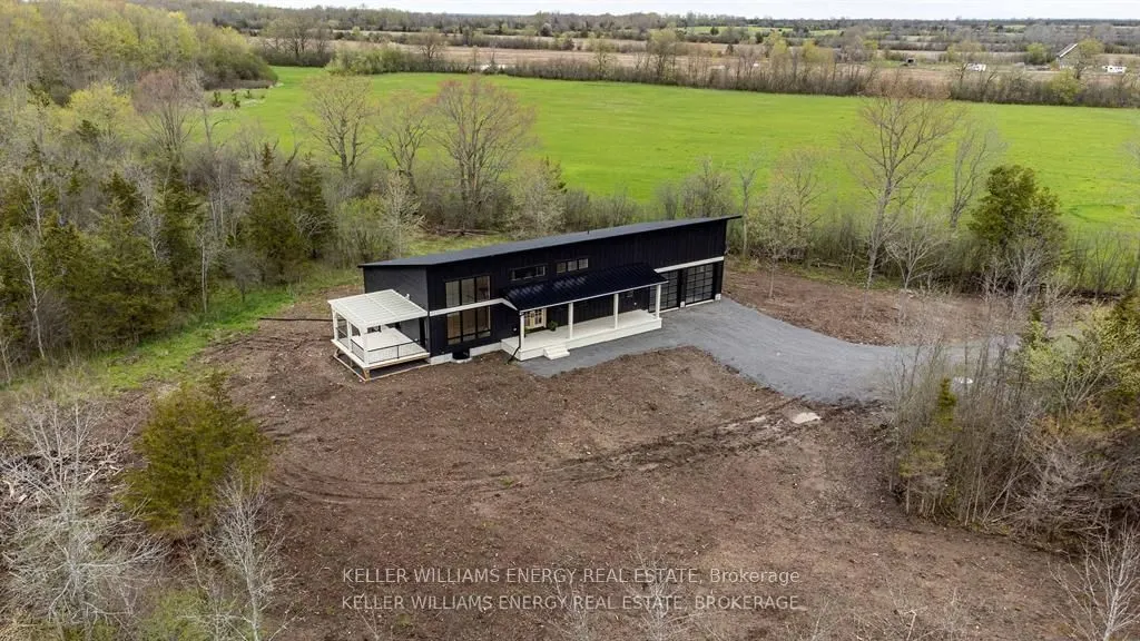 1032 Burr Road