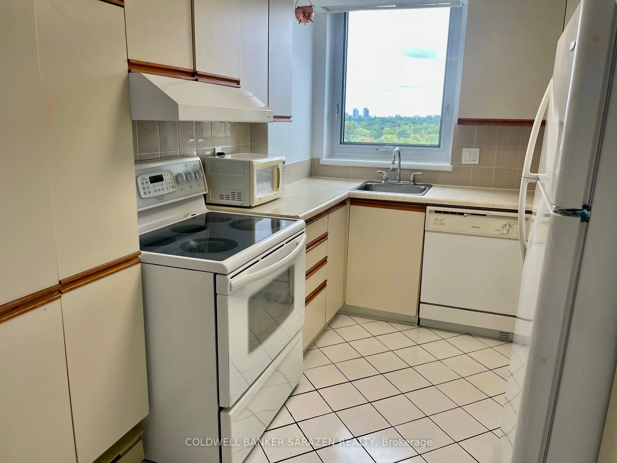 80 Sandcastle Drive, #1215