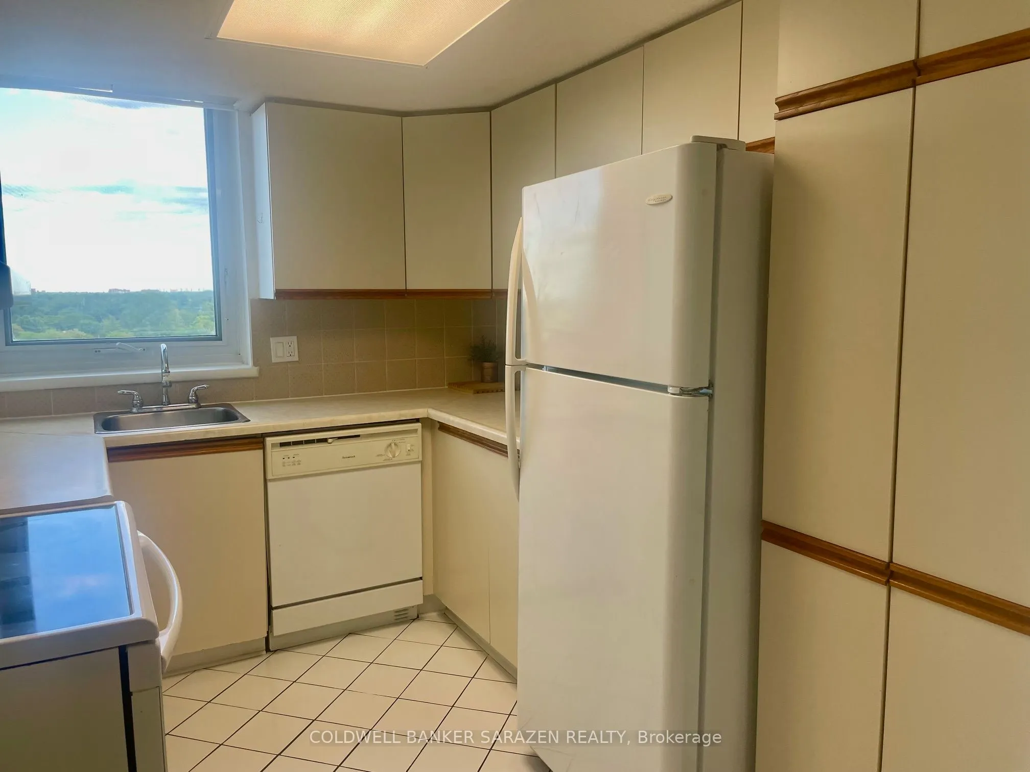 80 Sandcastle Drive, #1215
