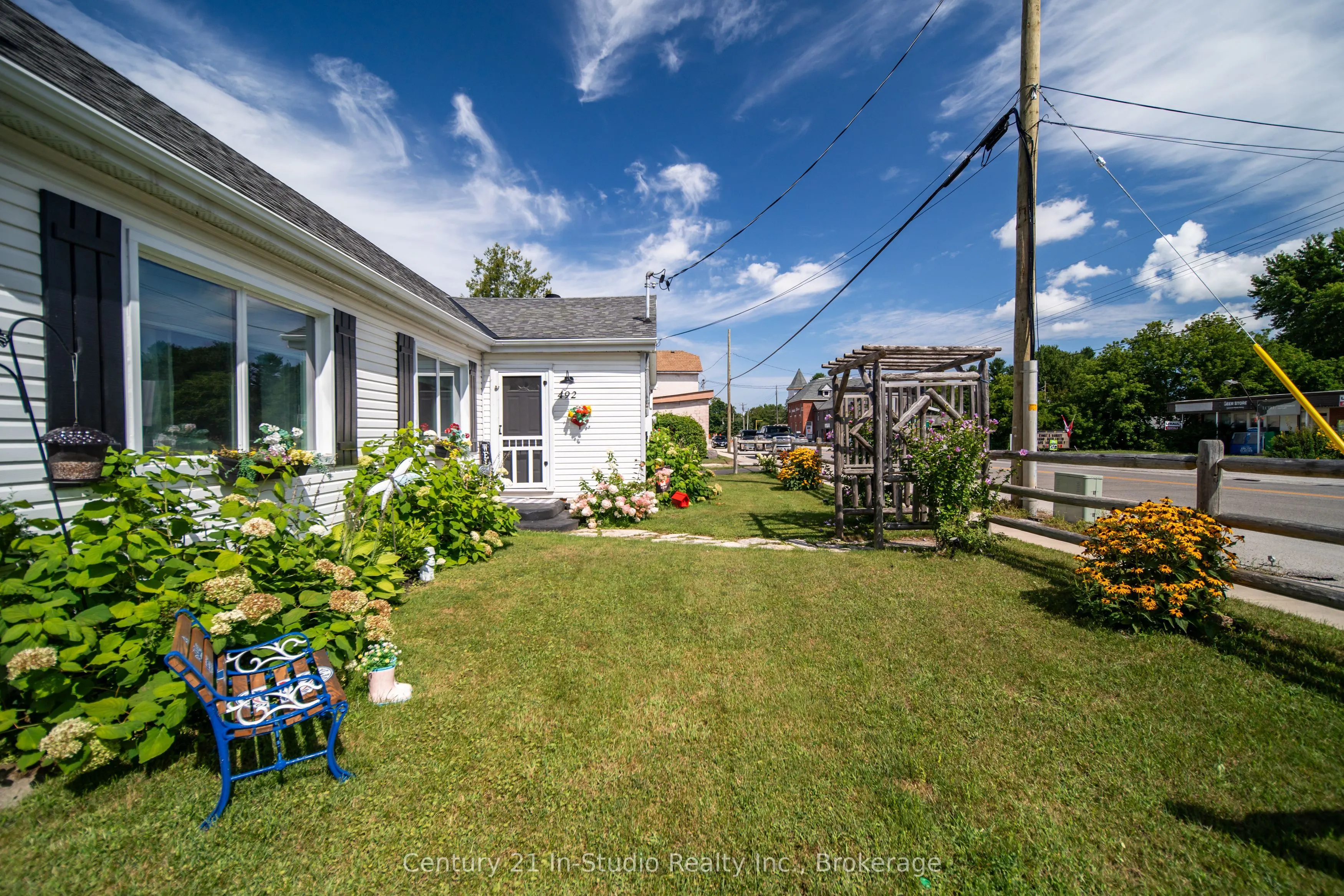 492 BRUCE Street