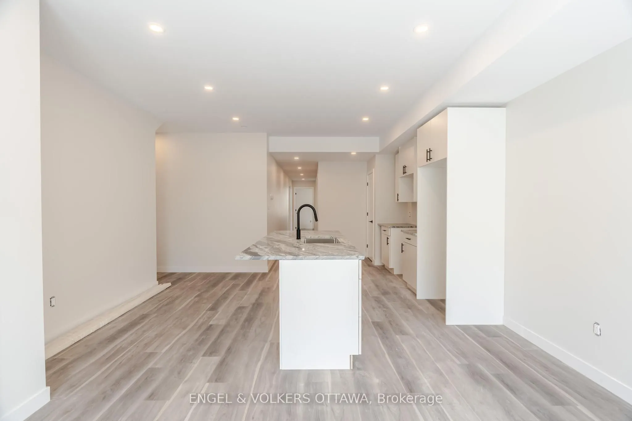 195 Hopewell Avenue, #A