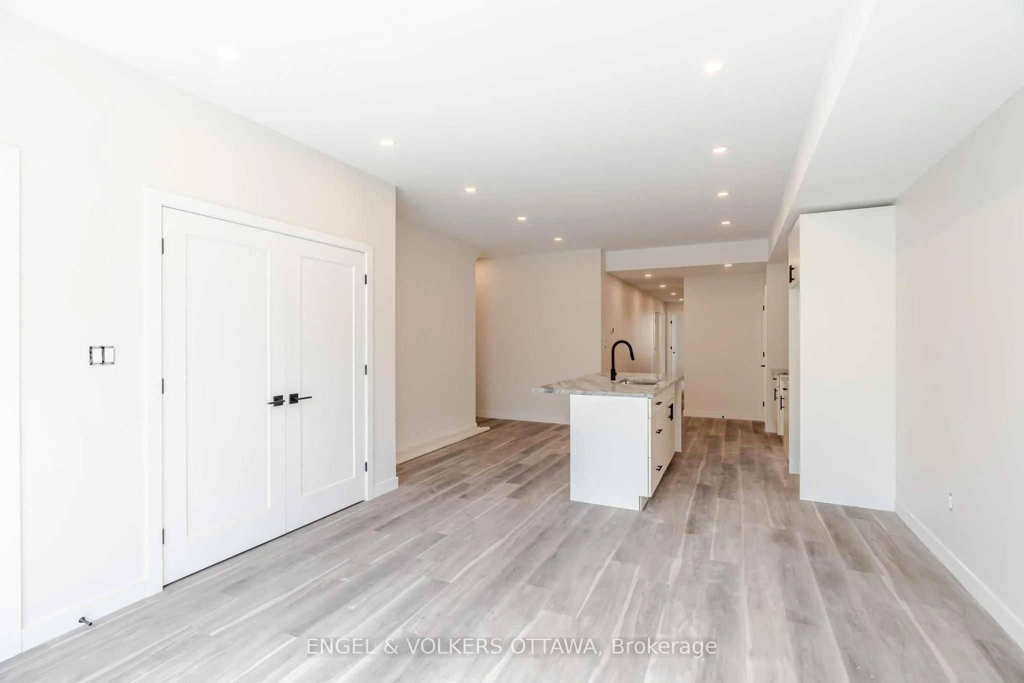 195 Hopewell Avenue, #A
