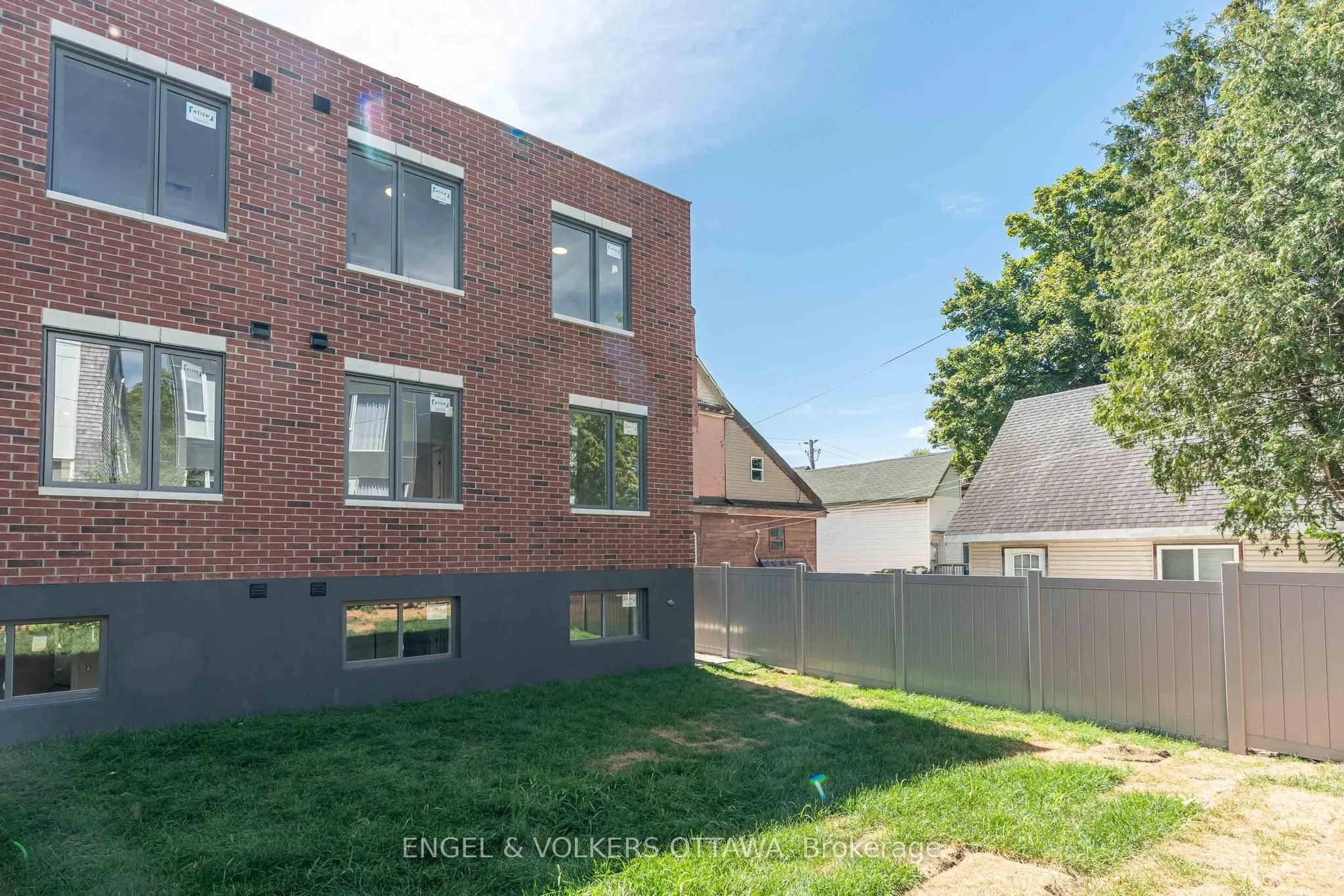 195 Hopewell Avenue, #A