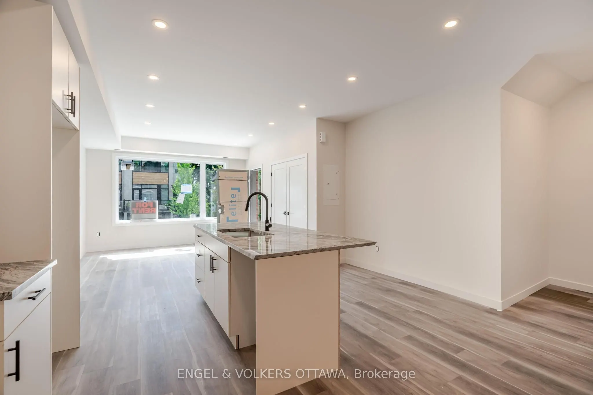 195 Hopewell Avenue, #A