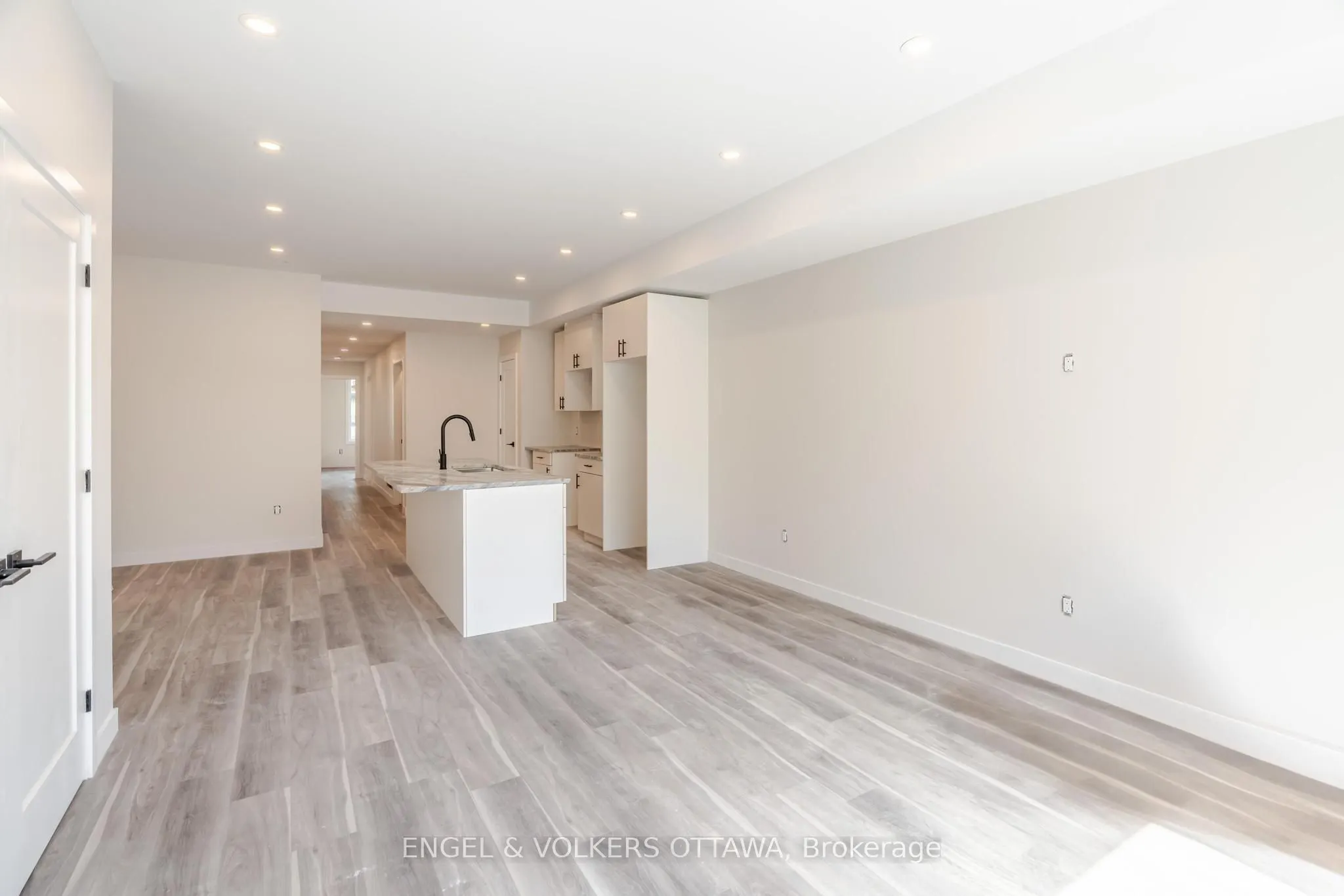 195 Hopewell Avenue, #A