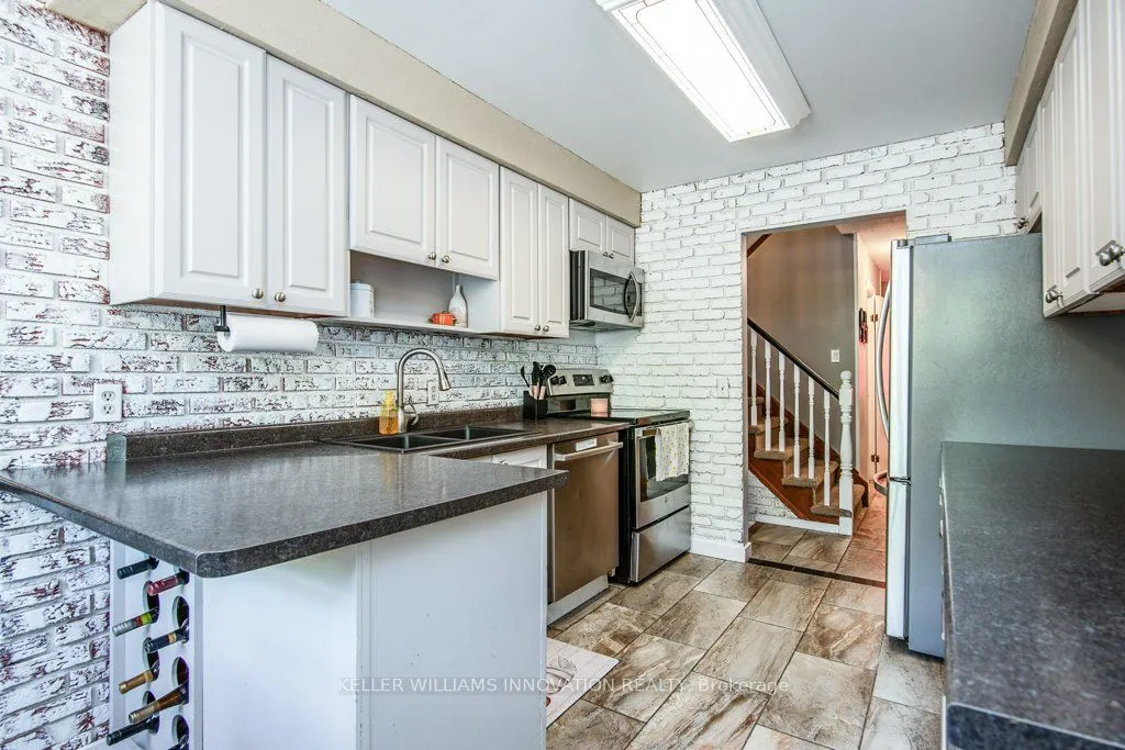 8 Pickwick Place