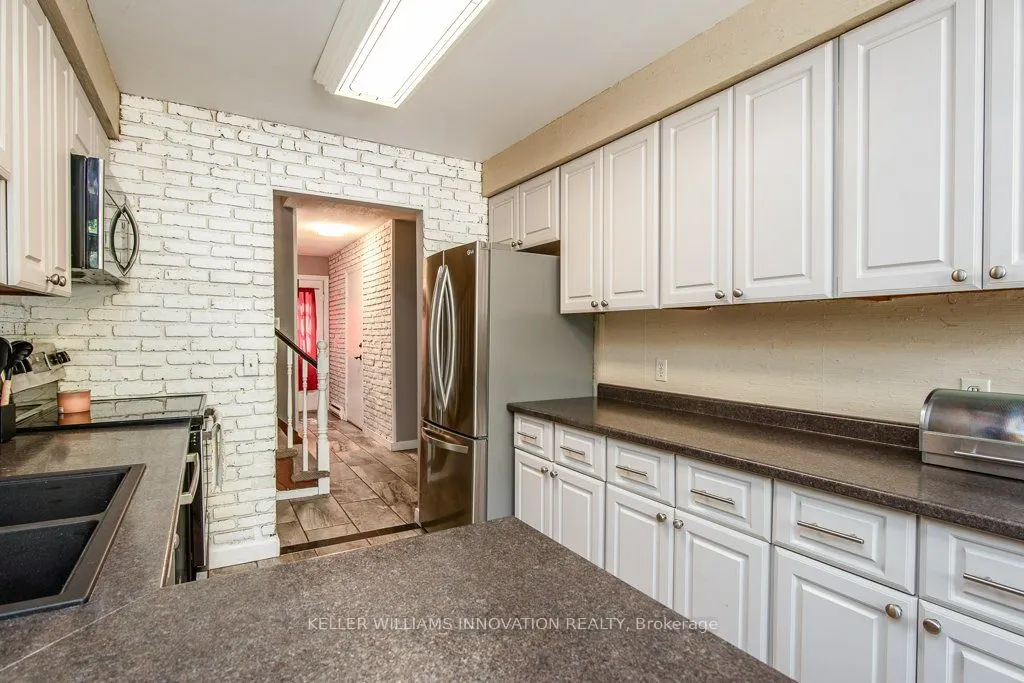 8 Pickwick Place