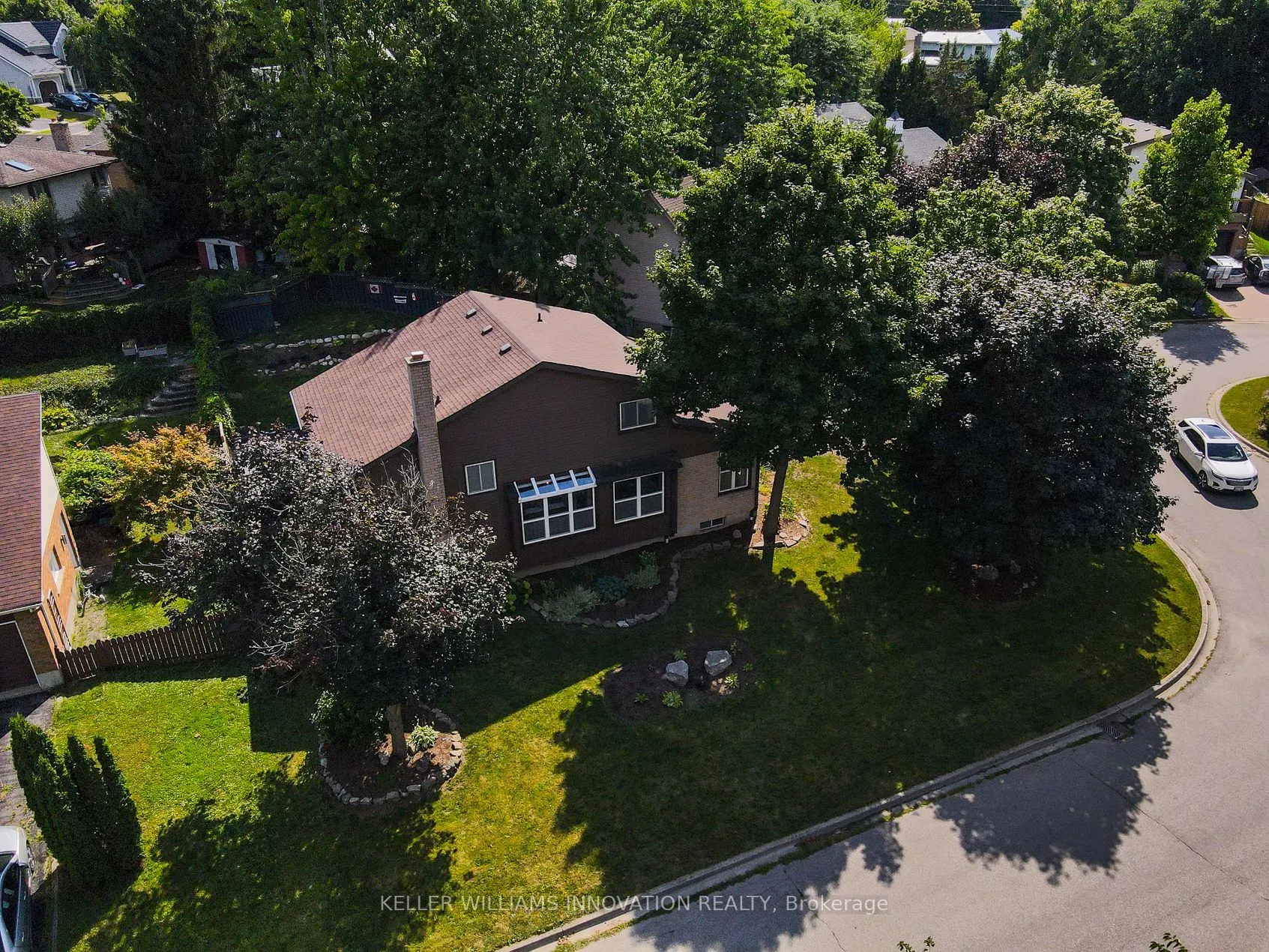 8 Pickwick Place