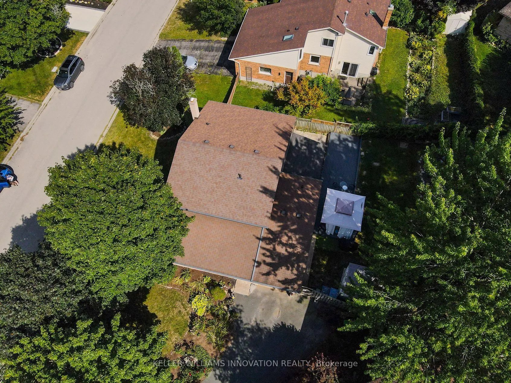8 Pickwick Place