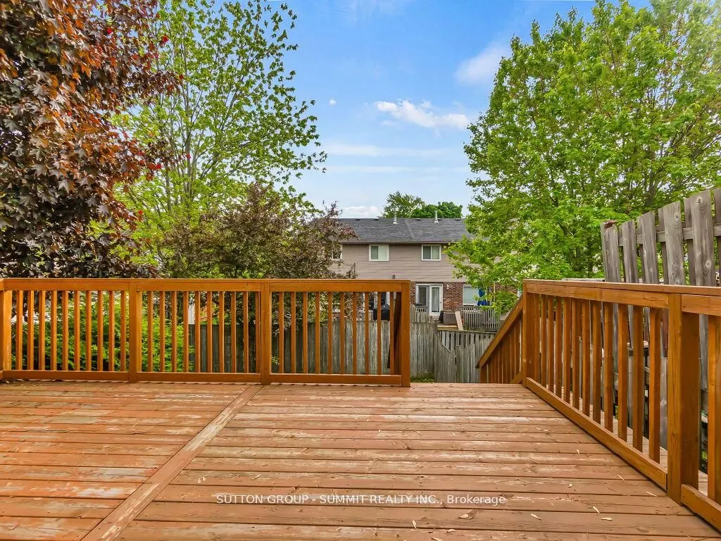 2 Grandridge Crescent