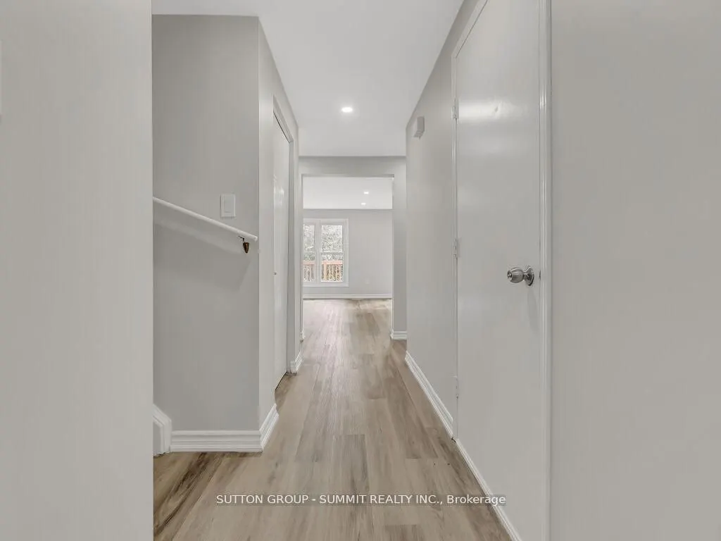 2 Grandridge Crescent