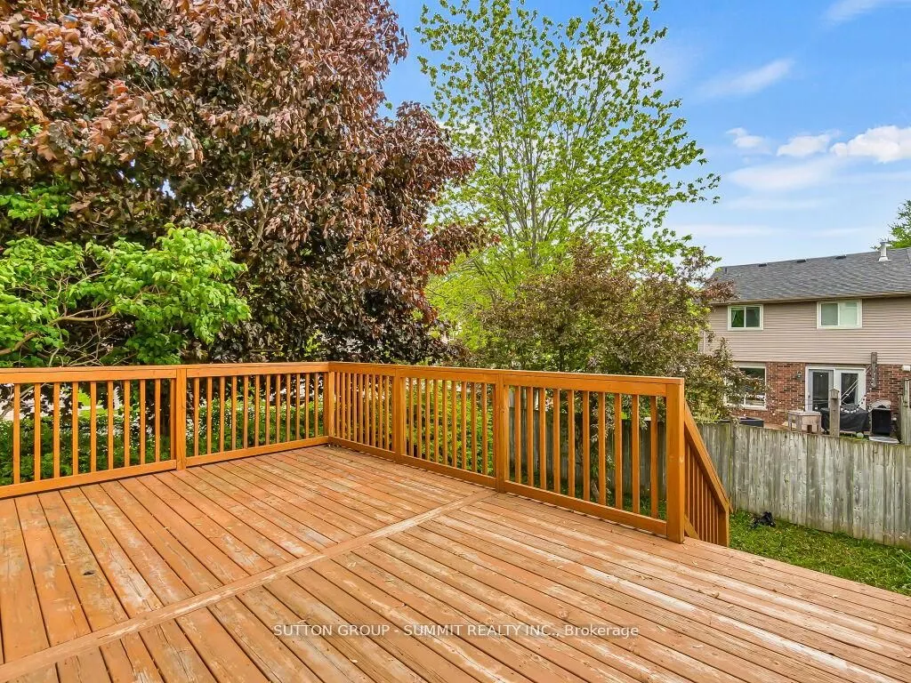 2 Grandridge Crescent
