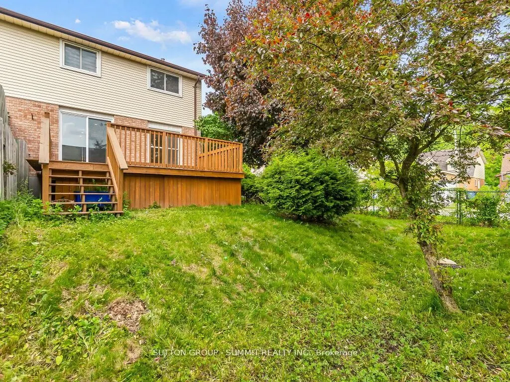 2 Grandridge Crescent
