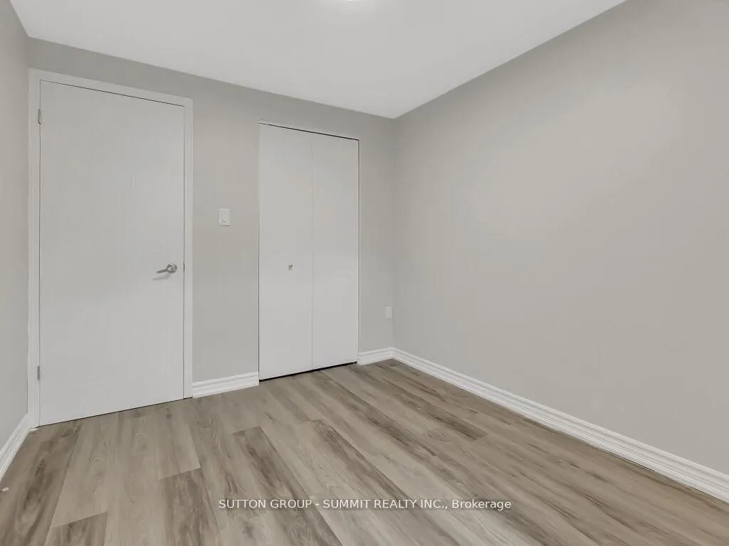 2 Grandridge Crescent