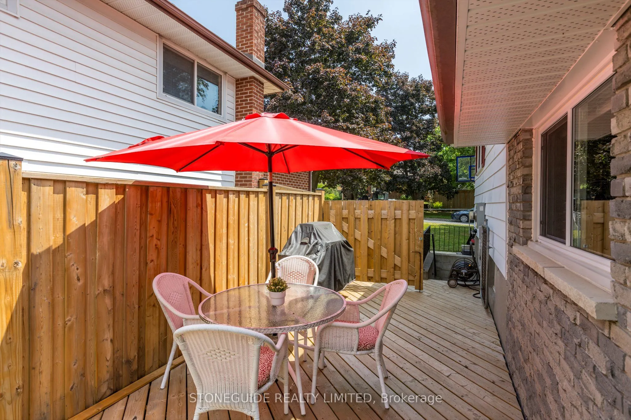 976 Sydenham Road