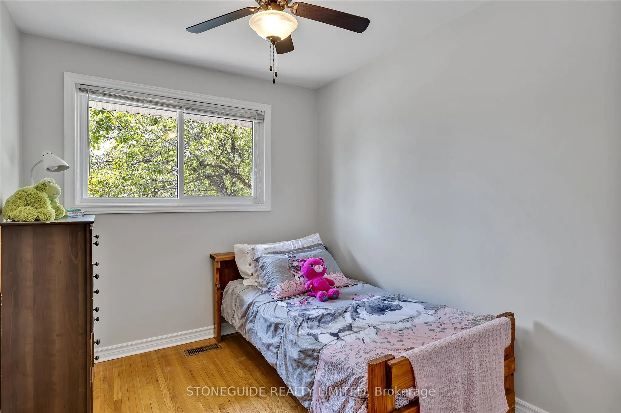 976 Sydenham Road