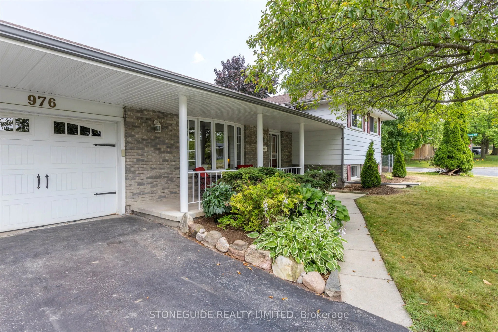 976 Sydenham Road