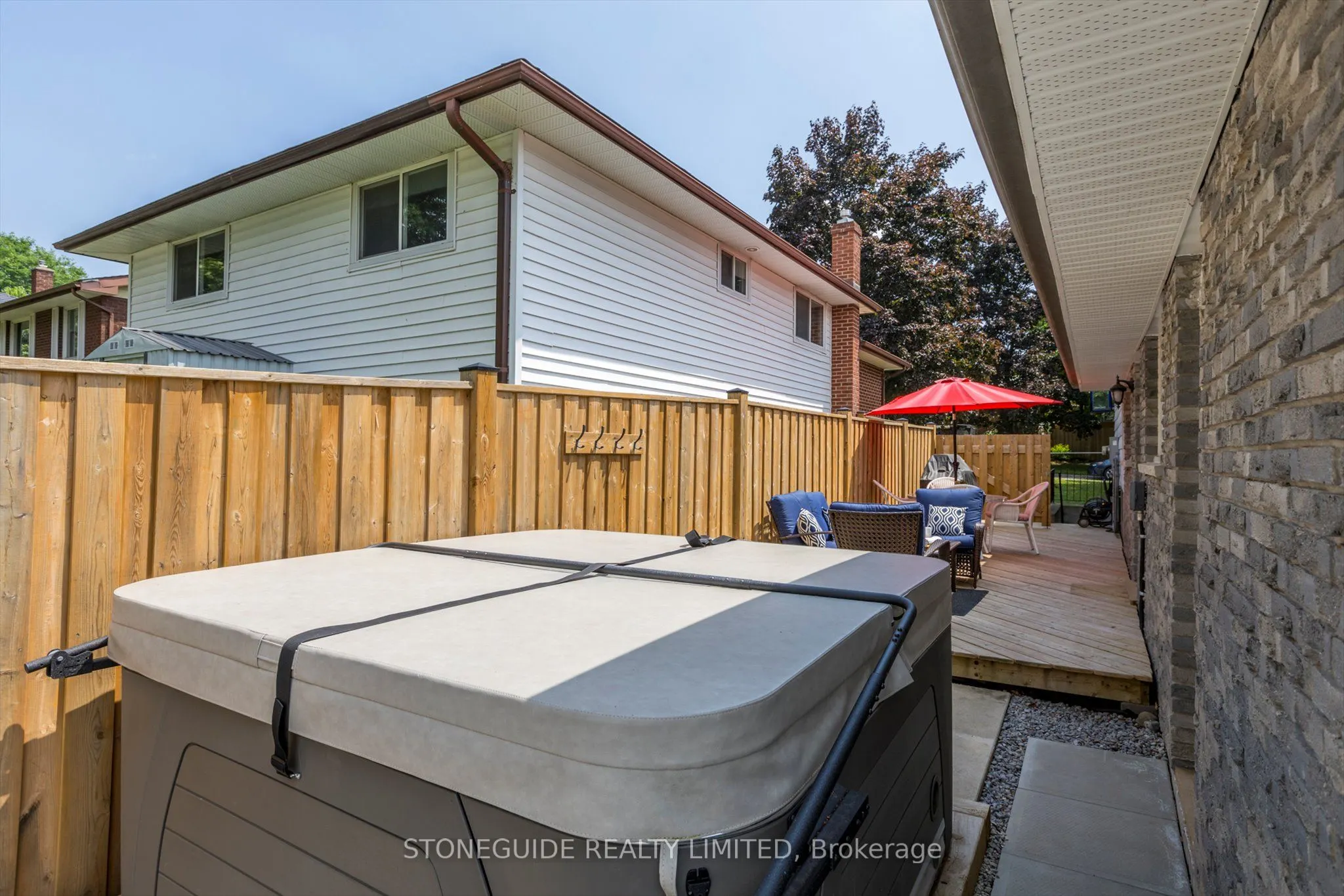 976 Sydenham Road