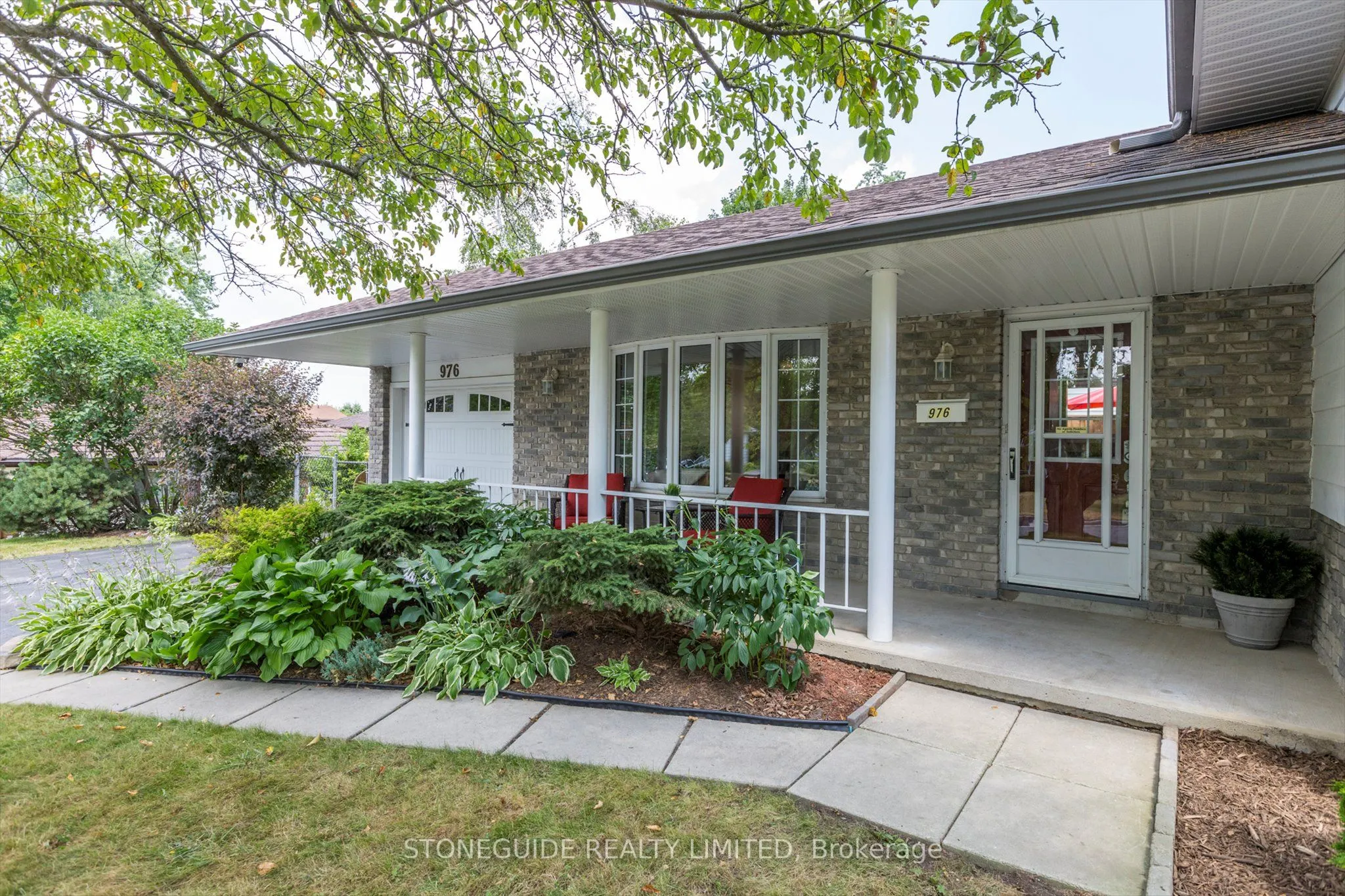 976 Sydenham Road