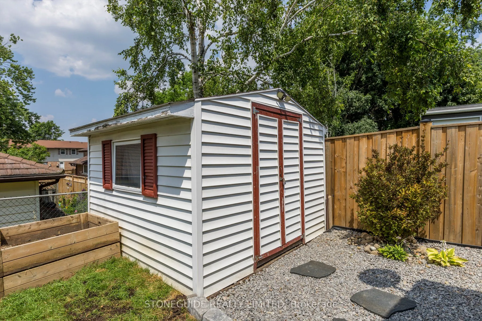 976 Sydenham Road