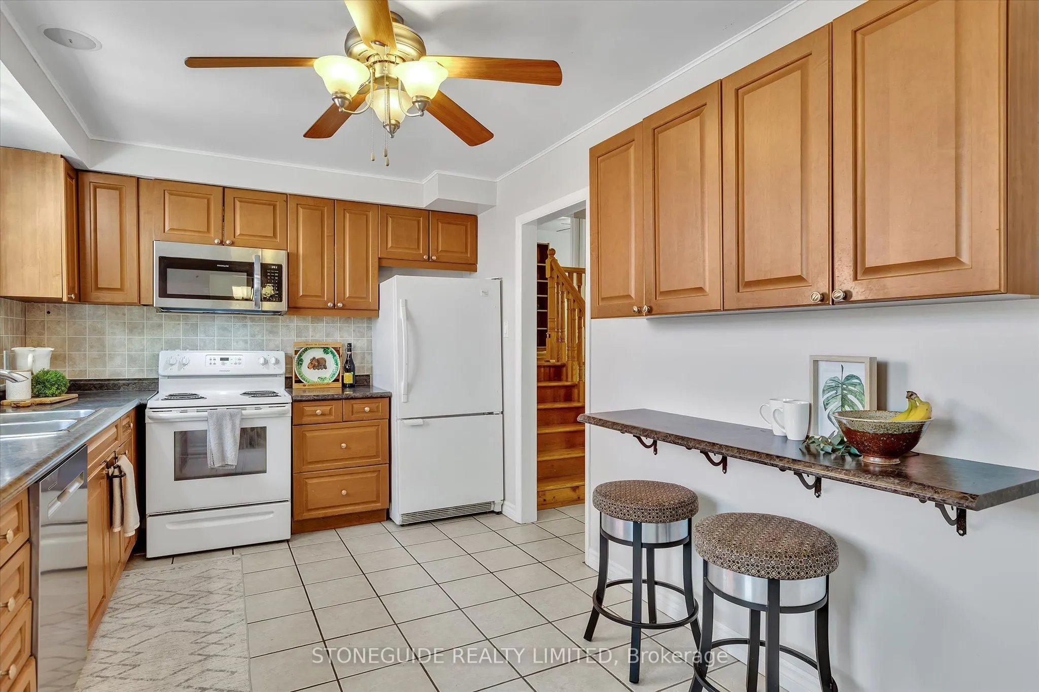 976 Sydenham Road