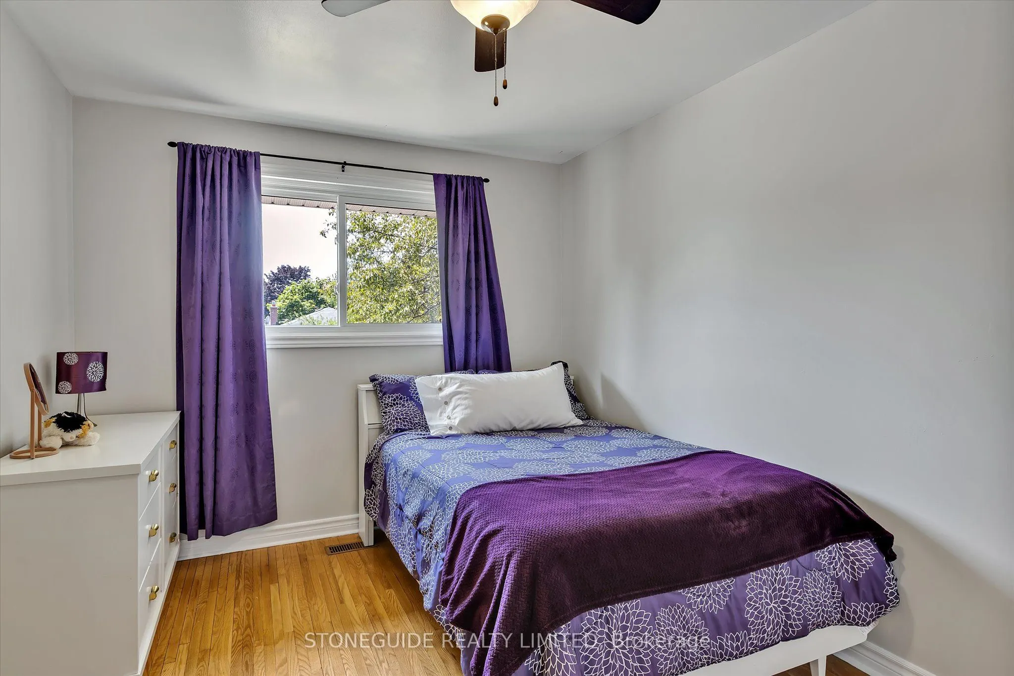 976 Sydenham Road