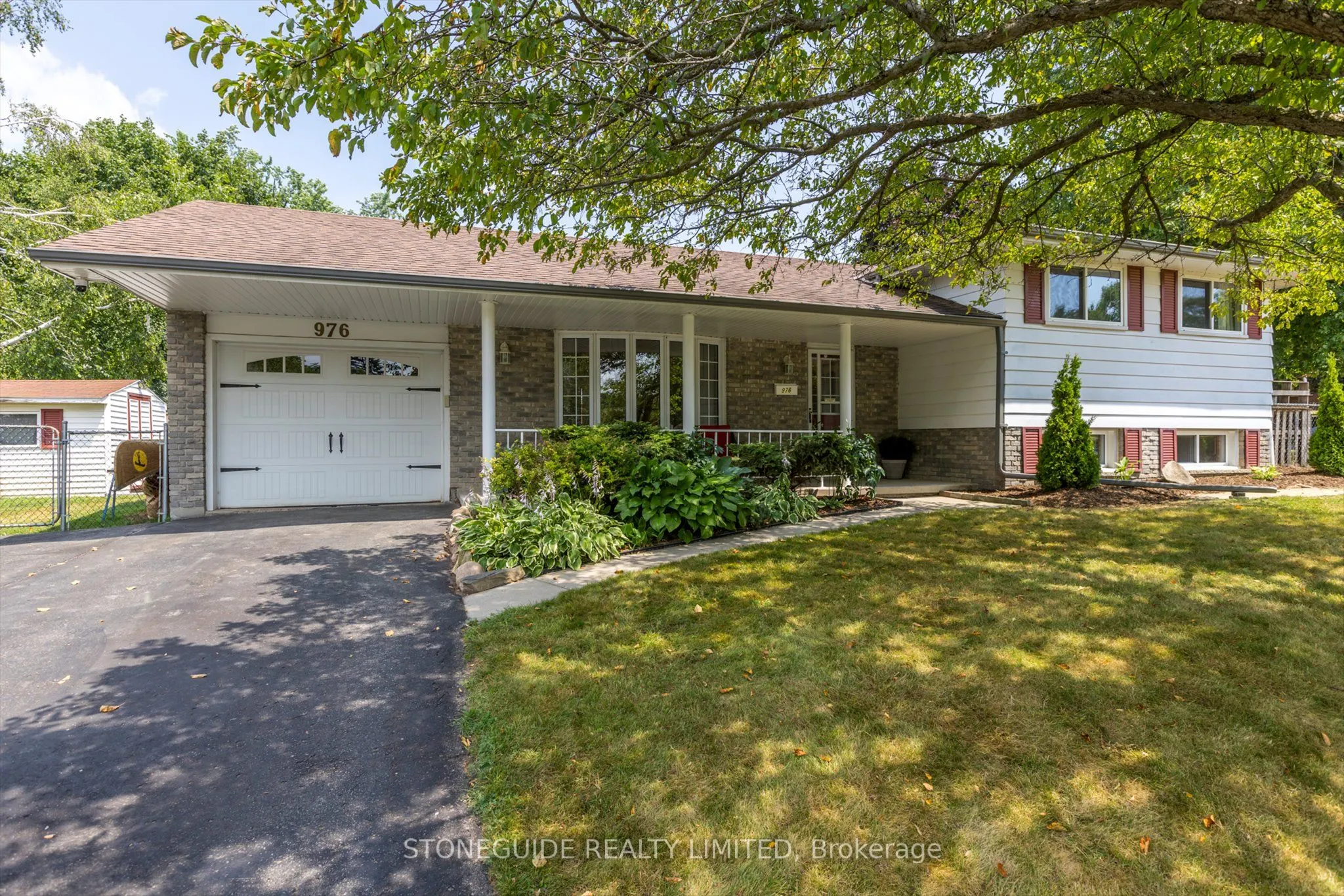976 Sydenham Road