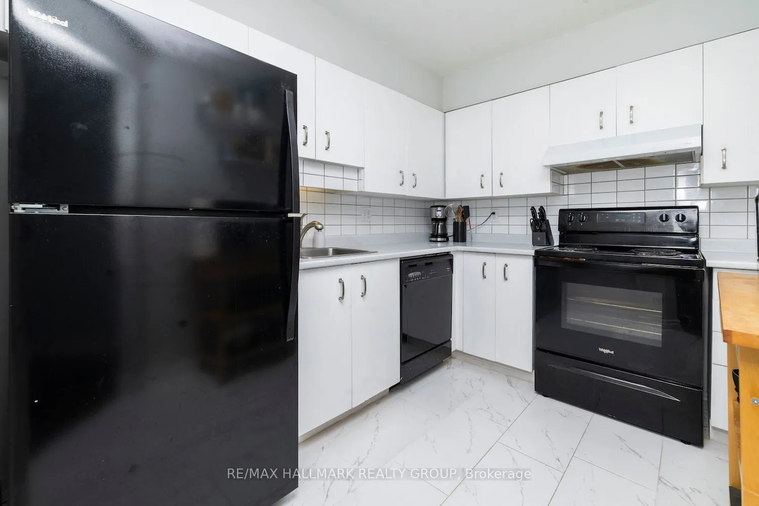 345 Centrum Boulevard, #203