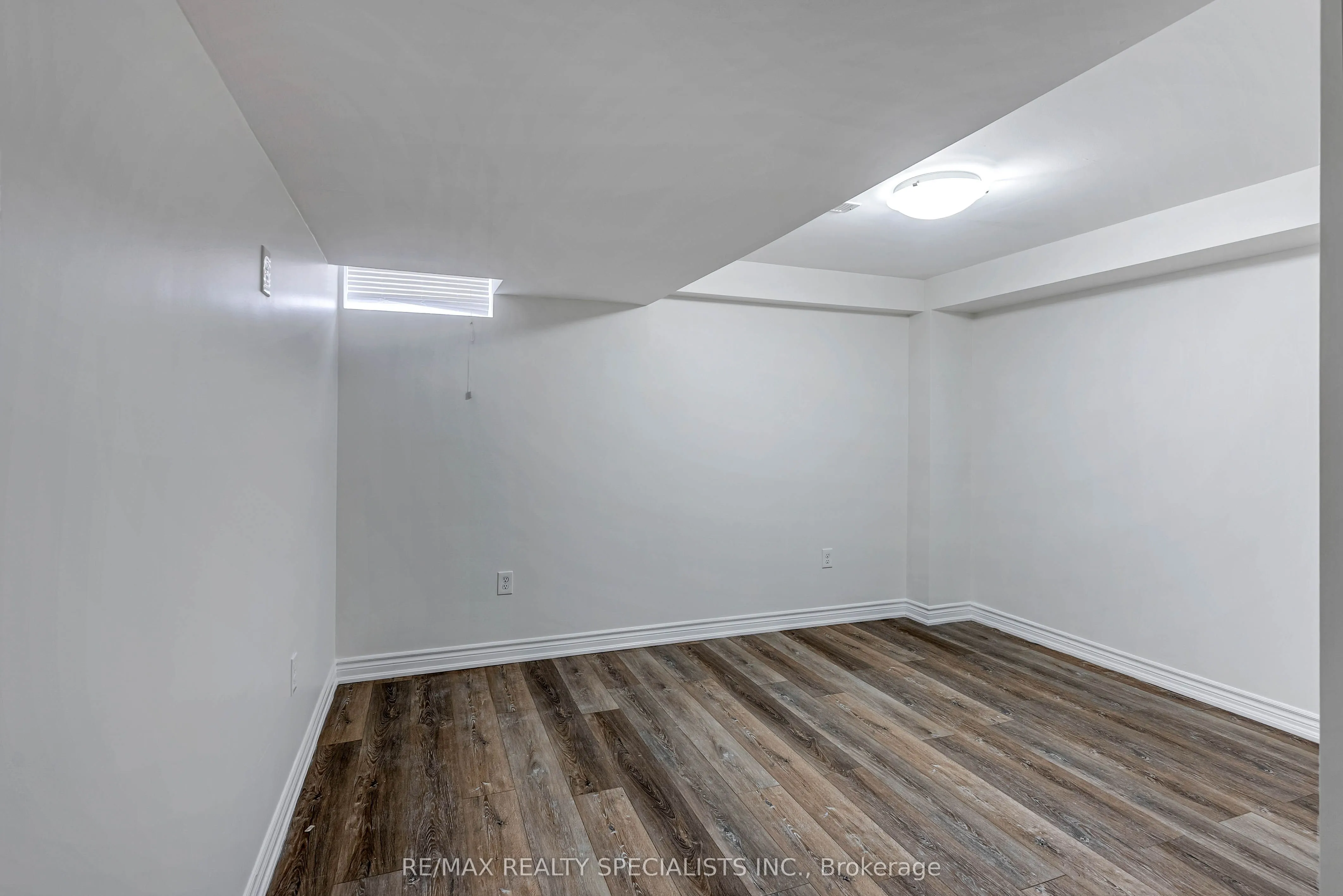 19 White Ash Road